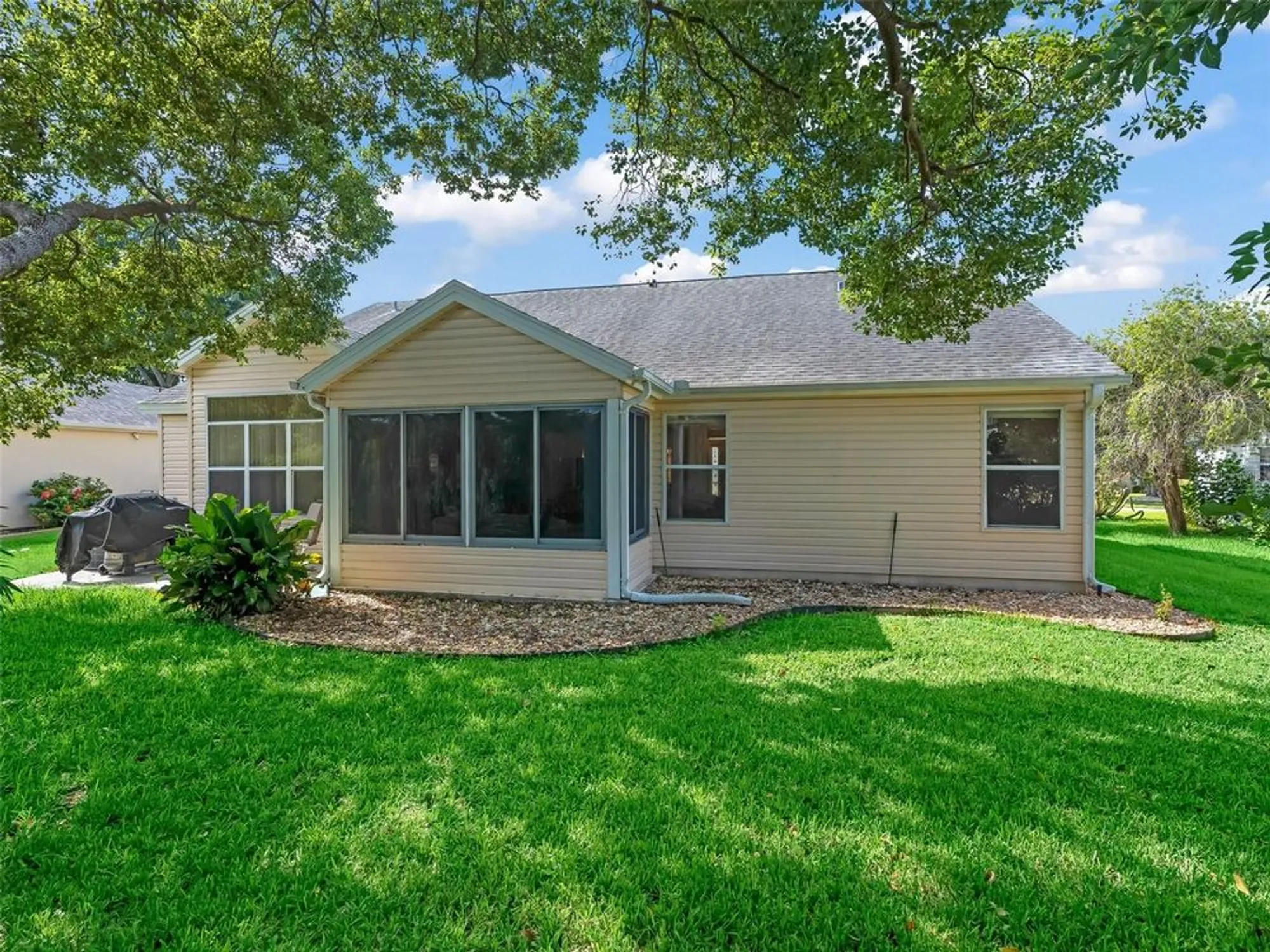 Property Slideshow image 26 of 32 | 1505 lavaca ln, The Villages, FL, 32159