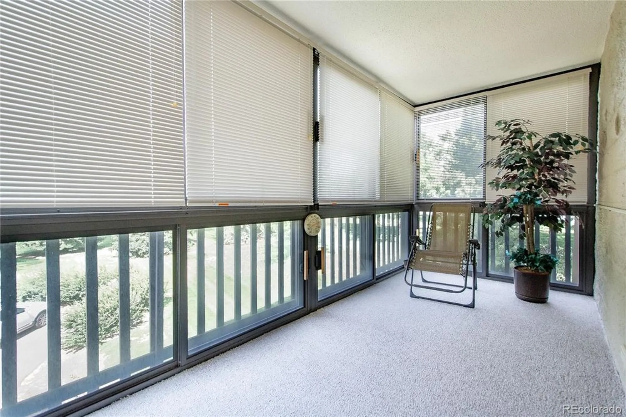 Property Slideshow image 9 of 37 | 14390 e marina dr 202, Aurora, CO, 80014