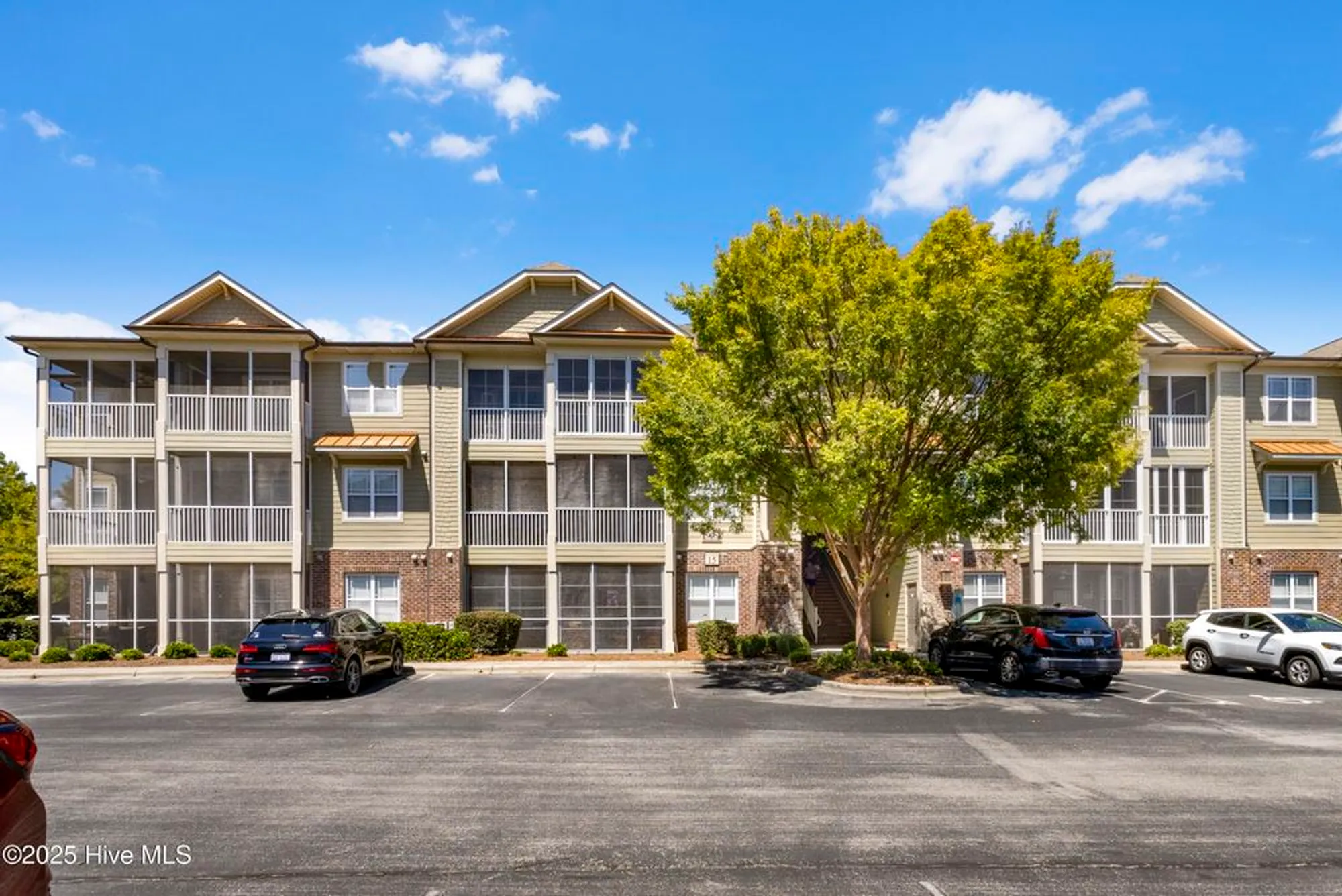 Property Slideshow image 1 of 37 | 395 s crow creek dr 1513, Calabash, NC, 28467