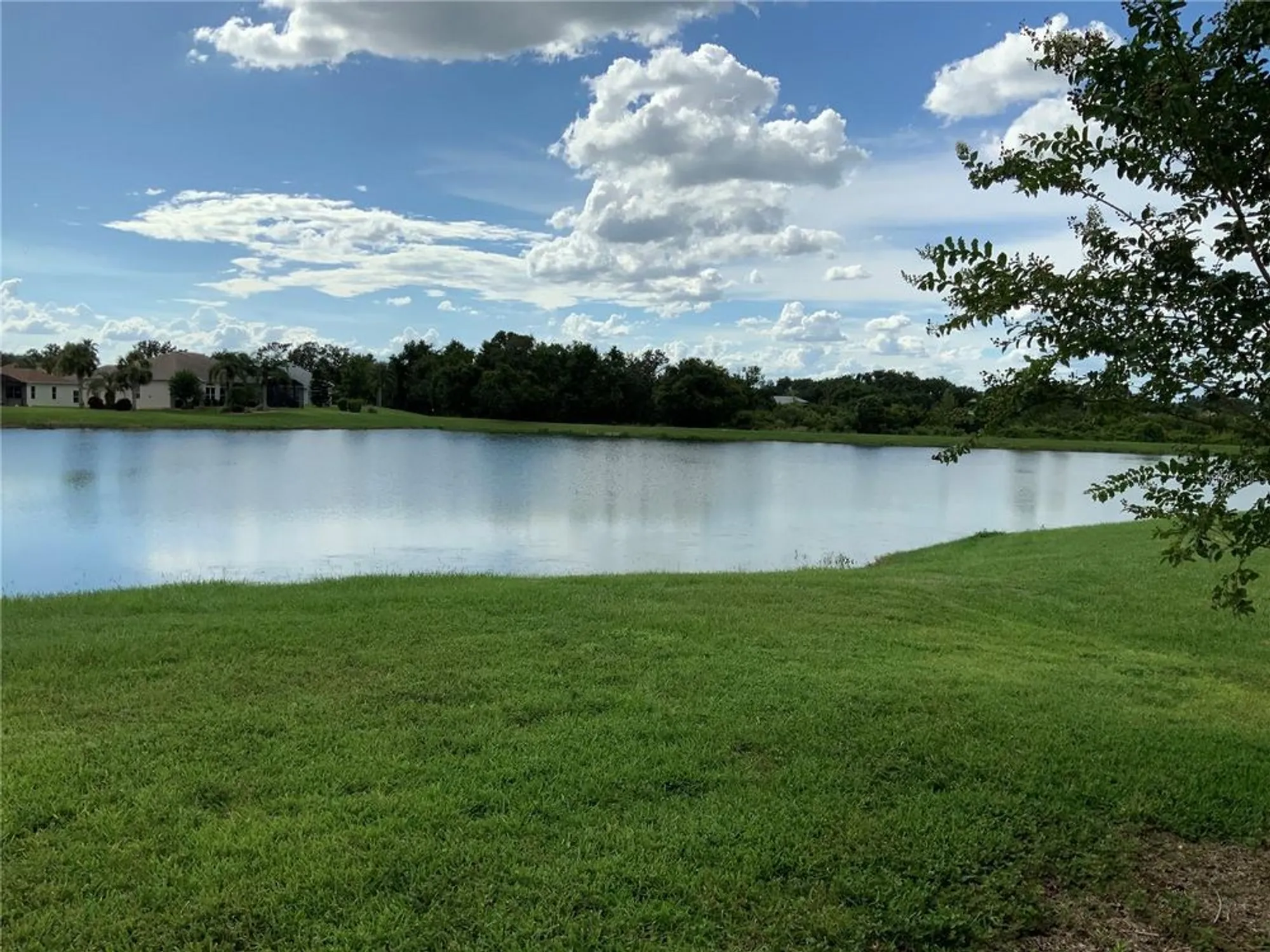 Property Slideshow image 2 of 26 | 27123 nostalgia dr, Leesburg, FL, 34748