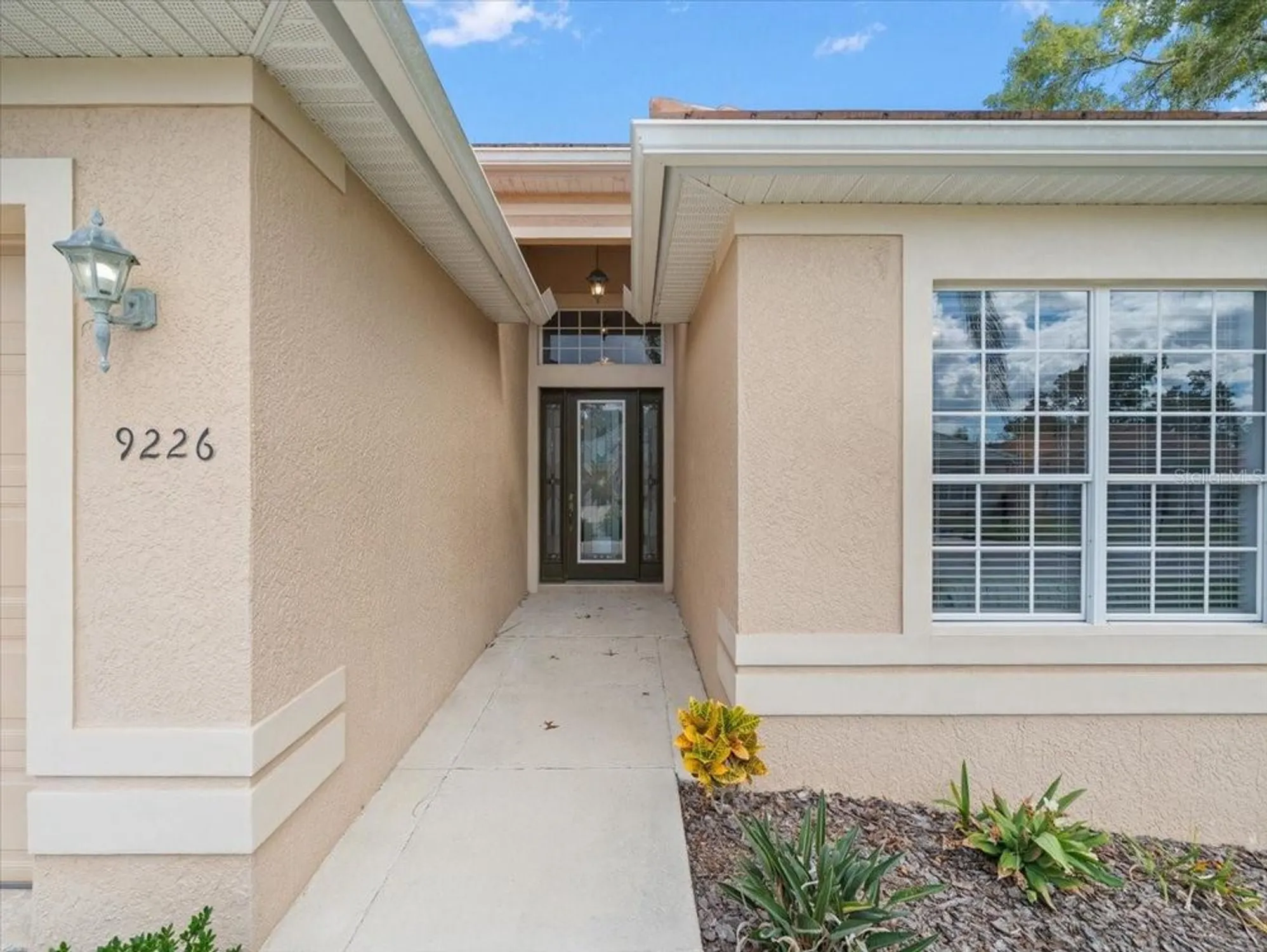 Property Slideshow image 4 of 62 | 9226 penelope dr, Weeki Wachee, FL, 34613