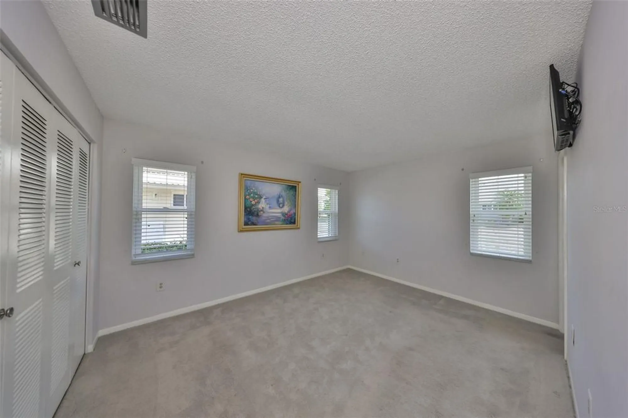 Property Slideshow image 16 of 30 | 1529 allegheny dr, Sun City Center, FL, 33573