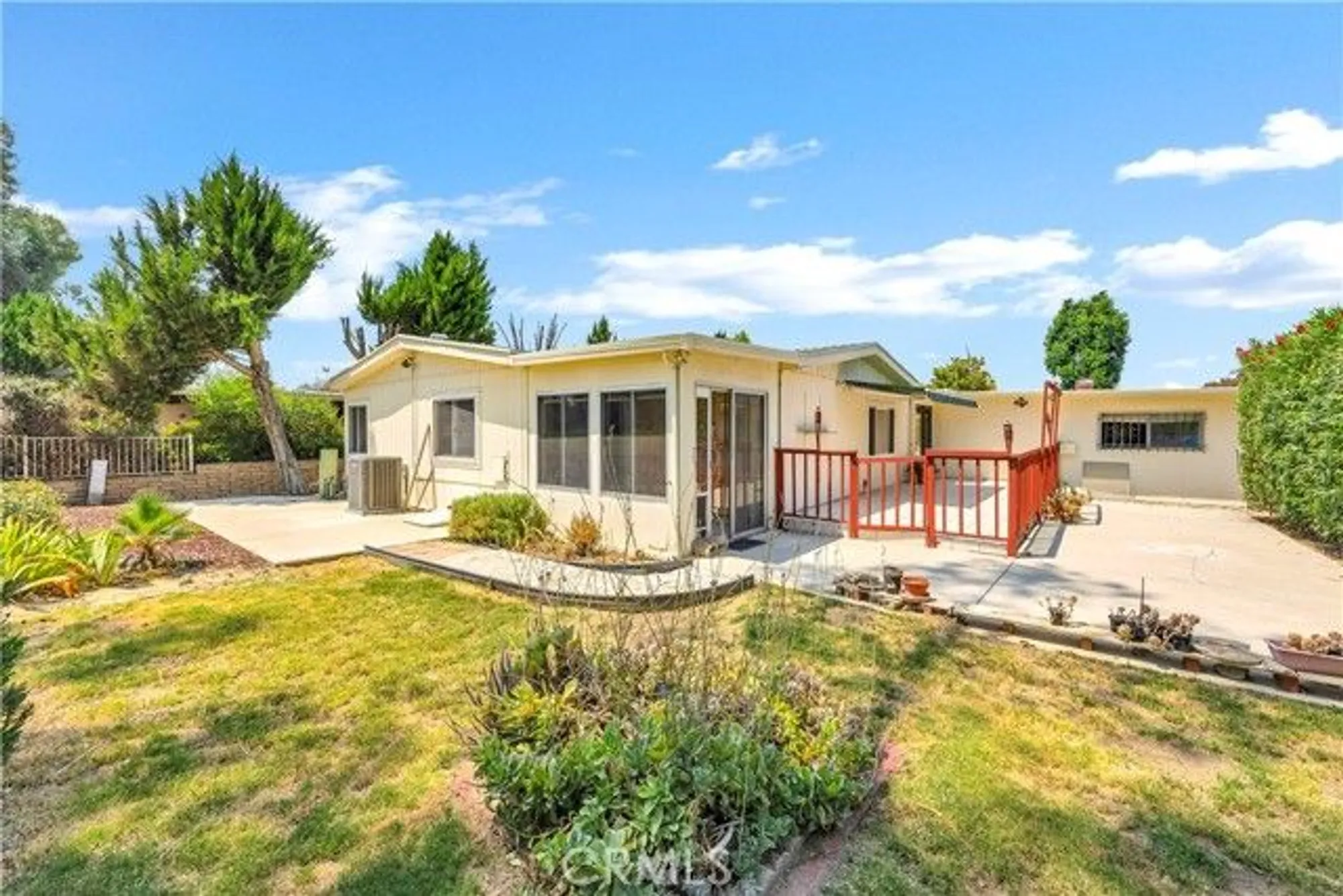 Property Slideshow image 39 of 54 | 1272 brentwood way, Hemet, CA, 92545