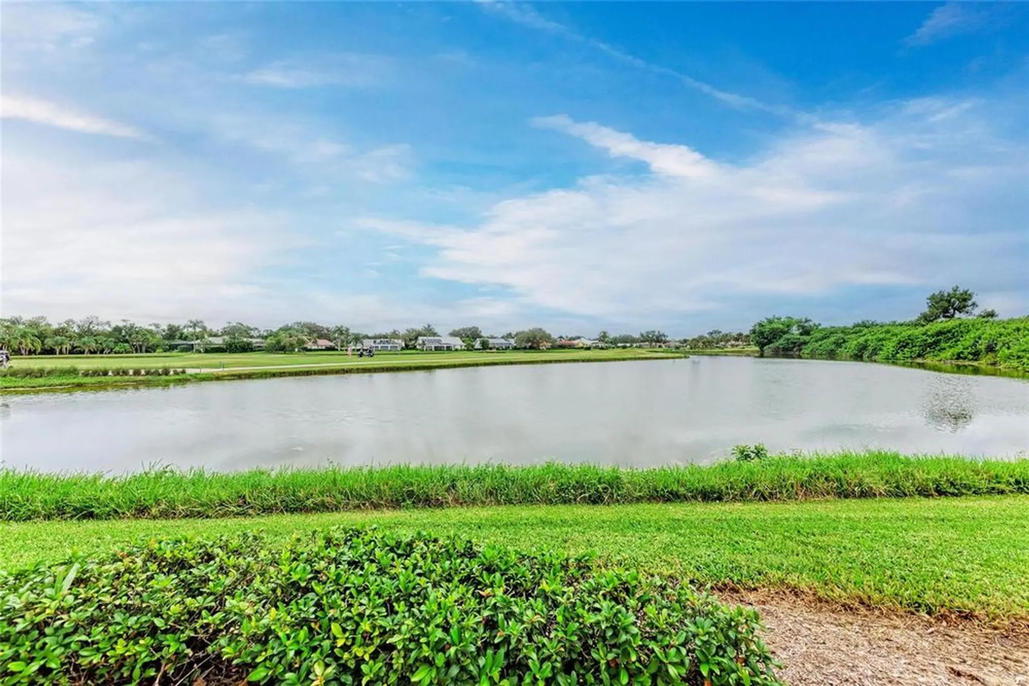 Property Slideshow image 12 of 43 | 119 woodbridge dr 103, Venice, FL, 34293