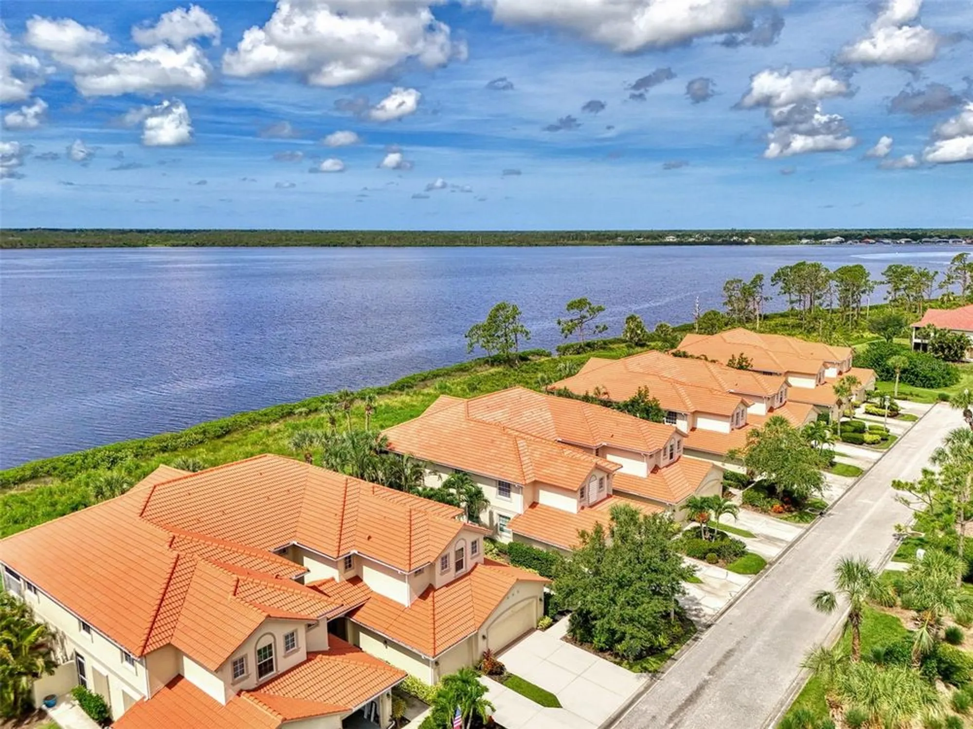 Property Slideshow image 4 of 81 | 4620 club dr unit 102, Port Charlotte, FL, 33953