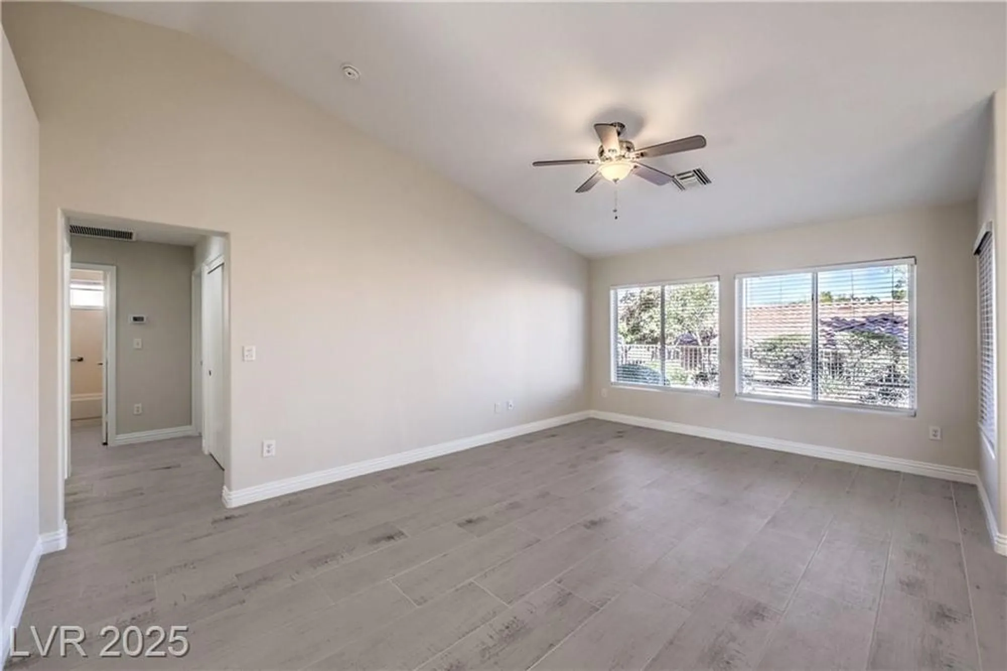 Property Slideshow image 7 of 57 | 10004 heyfield dr, Las Vegas, NV, 89134