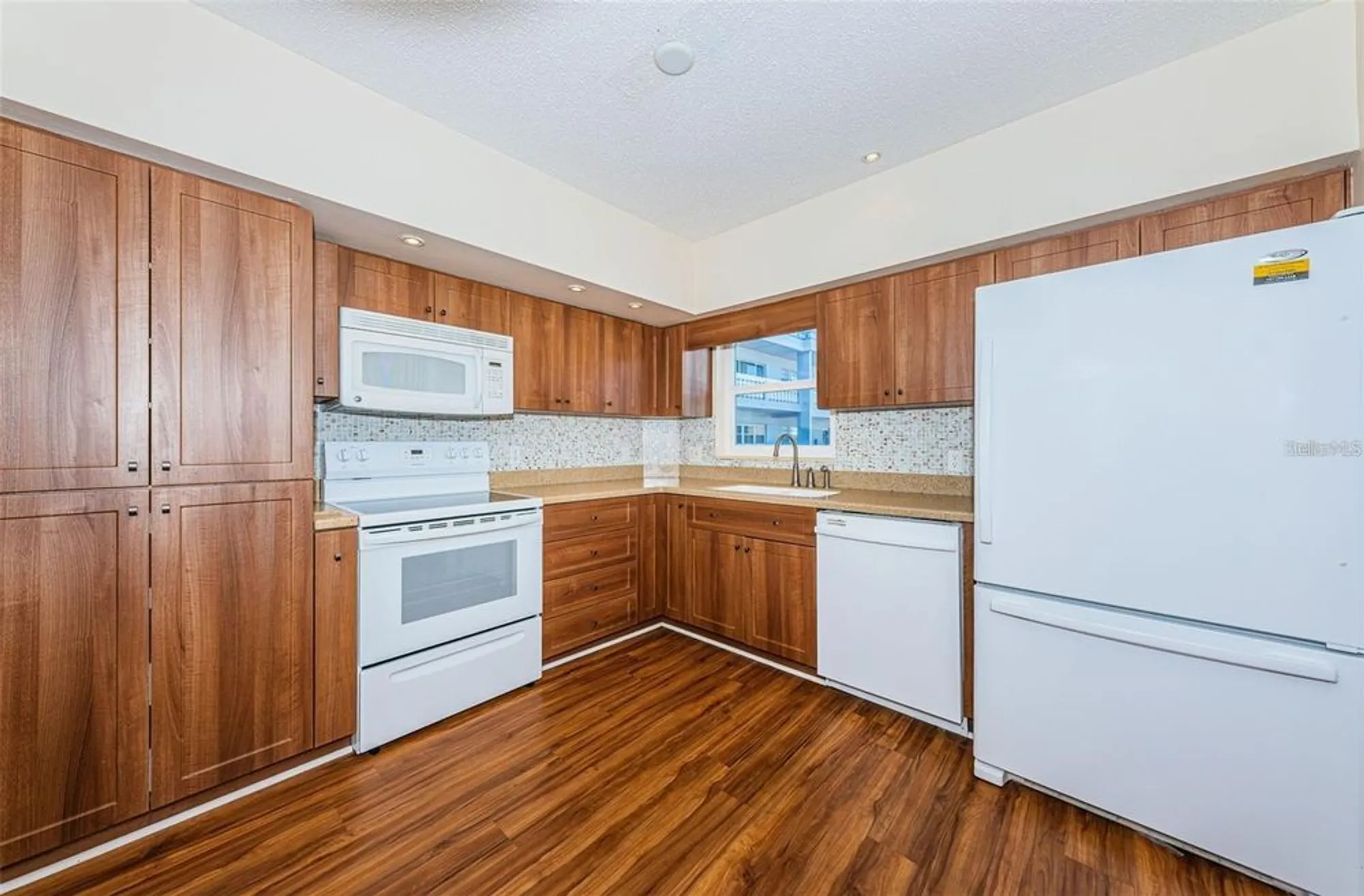 Property Slideshow image 2 of 52 | 2295 americus blvd 29, Clearwater, FL, 33763
