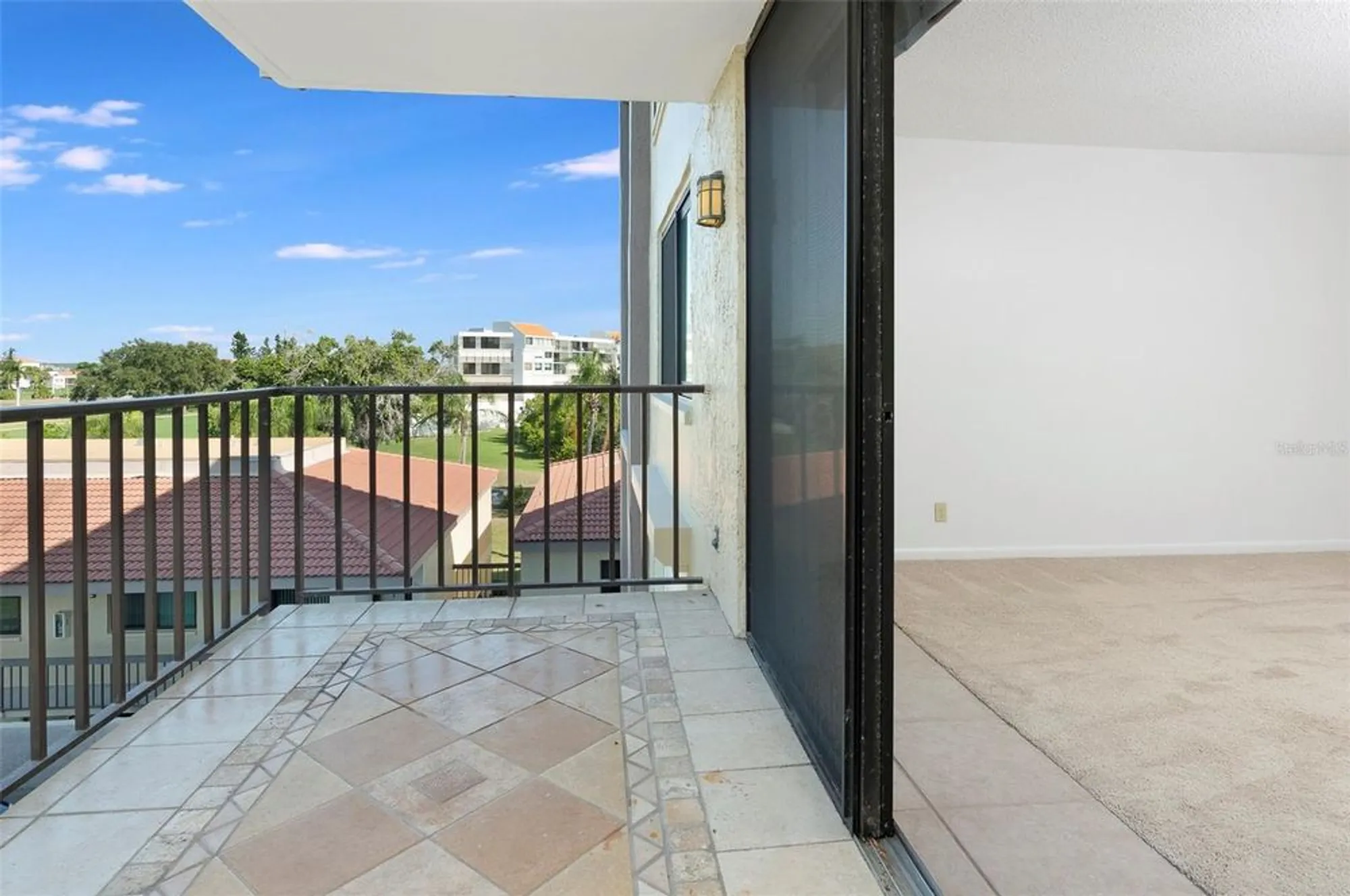 Property Slideshow image 10 of 27 | 6104 palma del mar blvd s apt 405, Saint Petersburg, FL, 33715