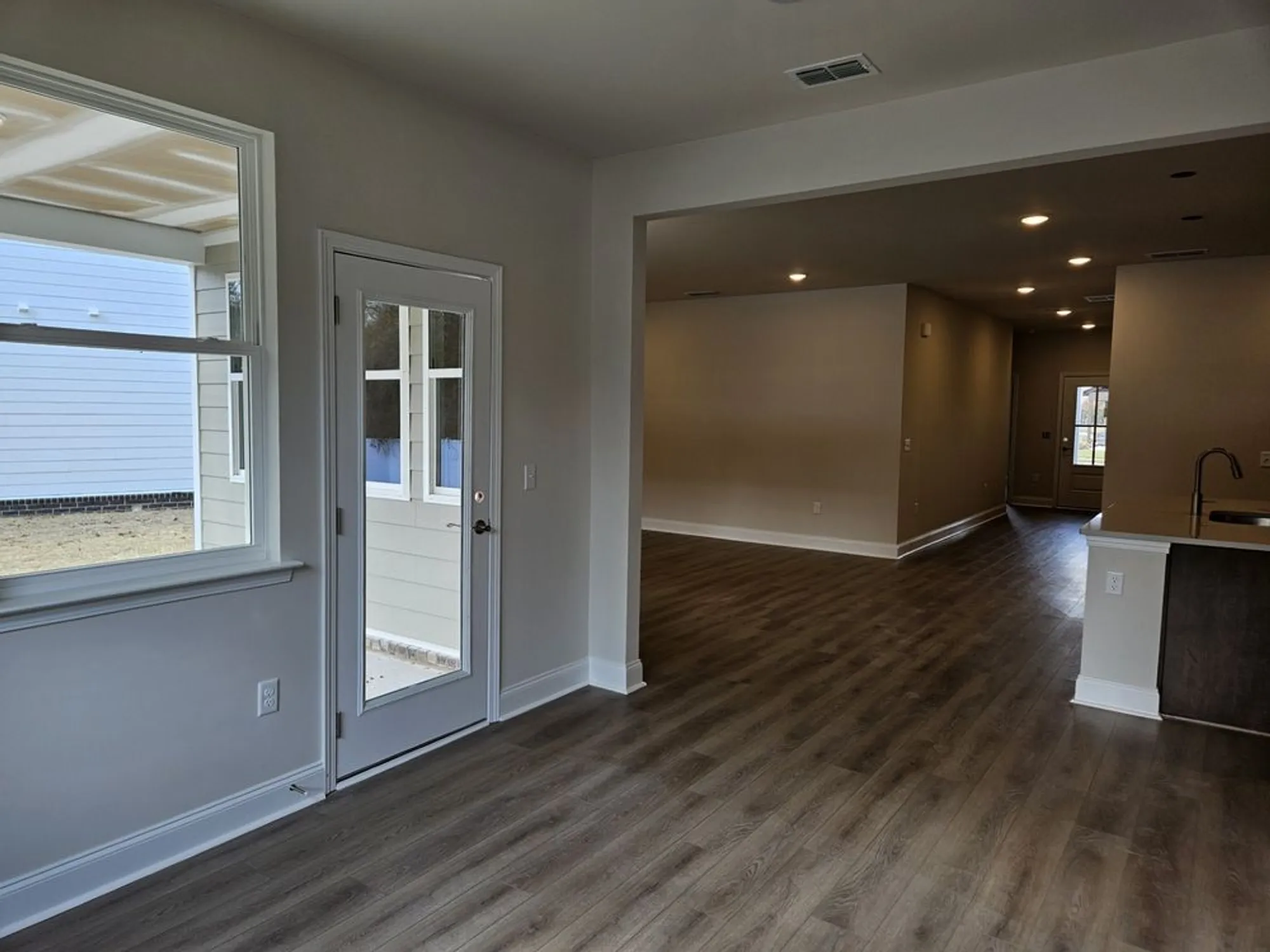 Property Slideshow image 20 of 38 | 336 stonehaus cir, Antioch, TN, 37013