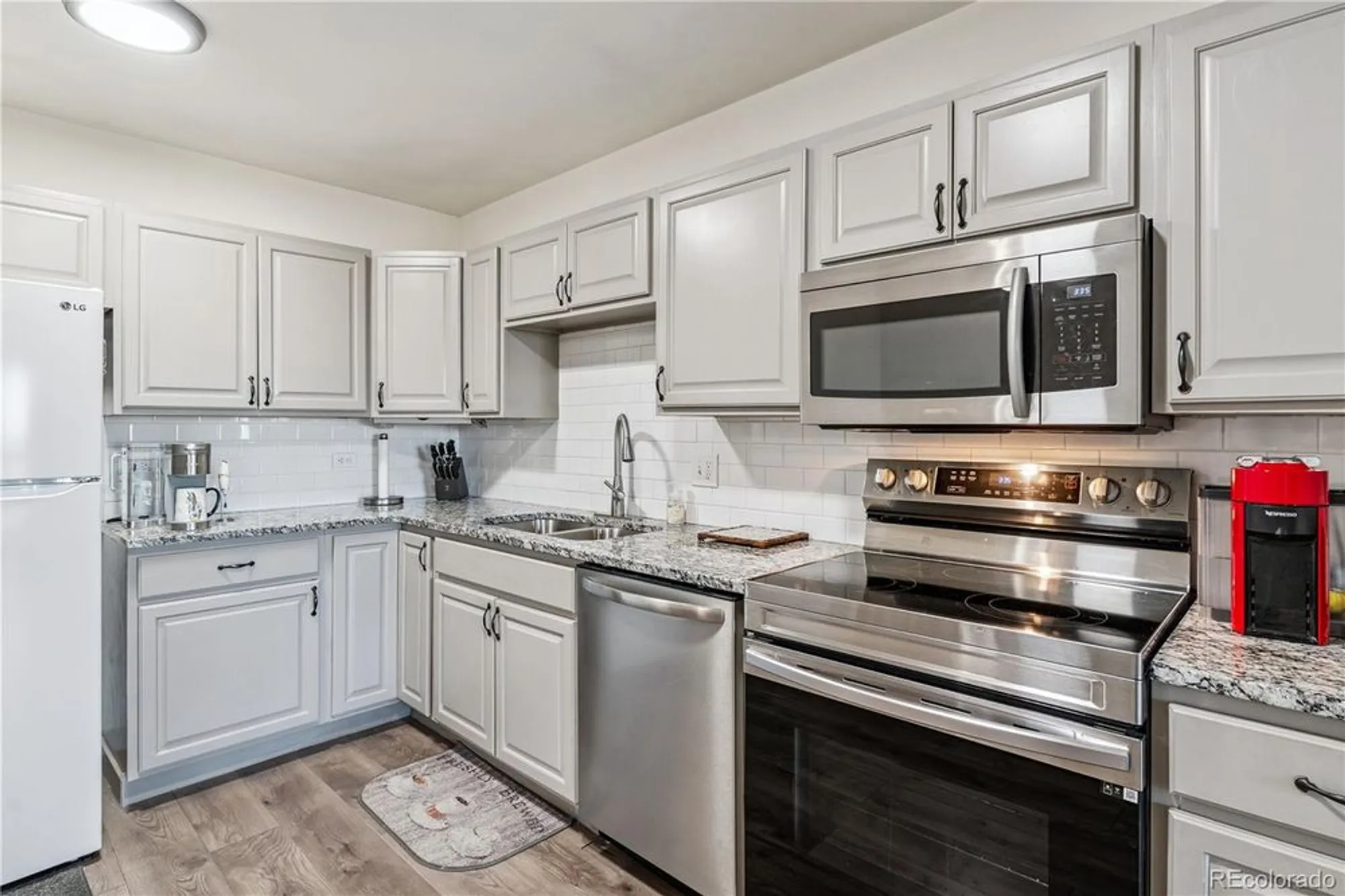 Property Slideshow image 10 of 49 | 300 s clinton st 8c, Denver, CO, 80247