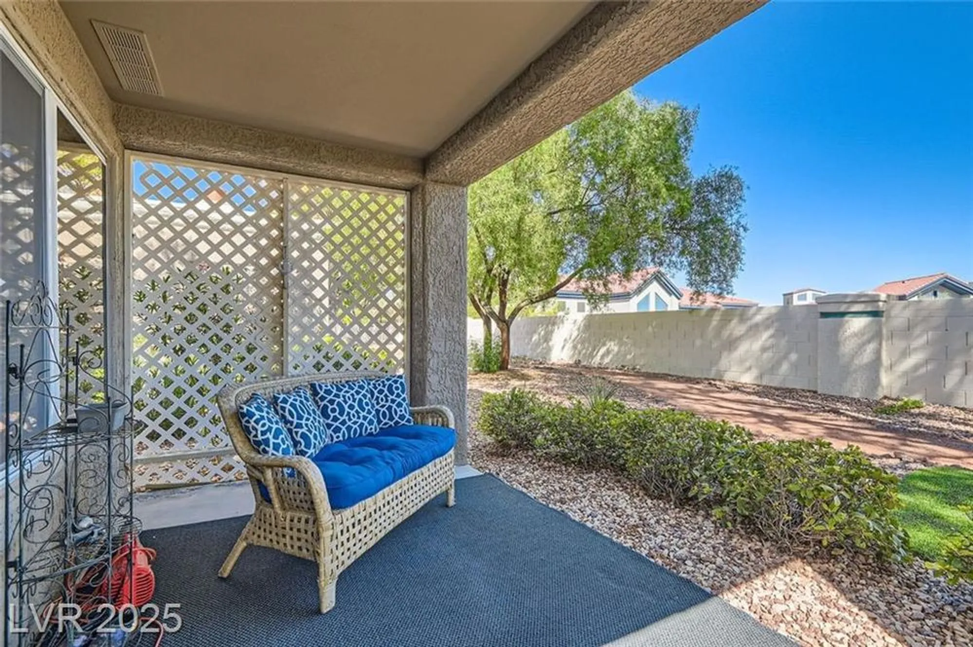 Property Slideshow image 21 of 25 | 8628 desert holly dr, Las Vegas, NV, 89134