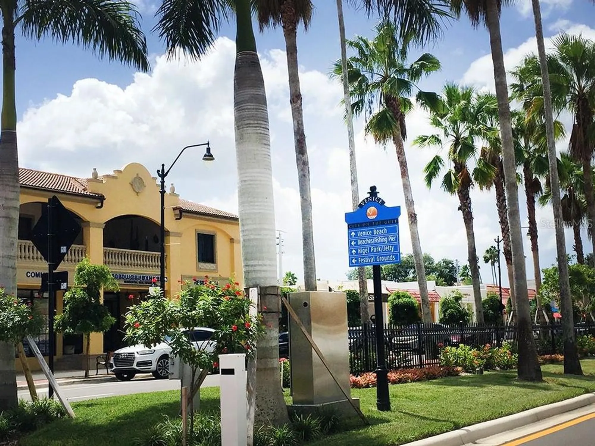 Property Slideshow image 58 of 65 | 10209 fiddlewood dr, Venice, FL, 34293