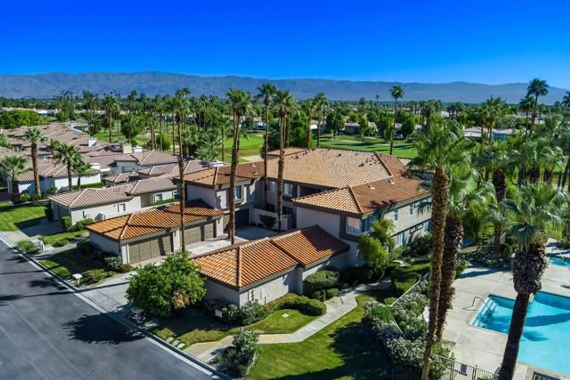 Property Slideshow image 35 of 53 | 55296 laurel vly, La Quinta, CA, 92253