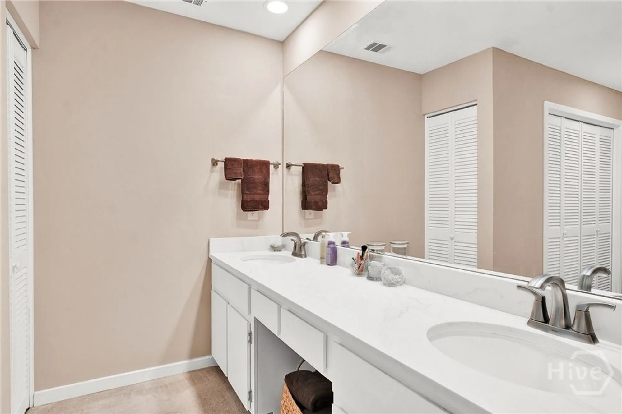 Property Slideshow image 24 of 31 | 5 franklin ct, Savannah, GA, 31411