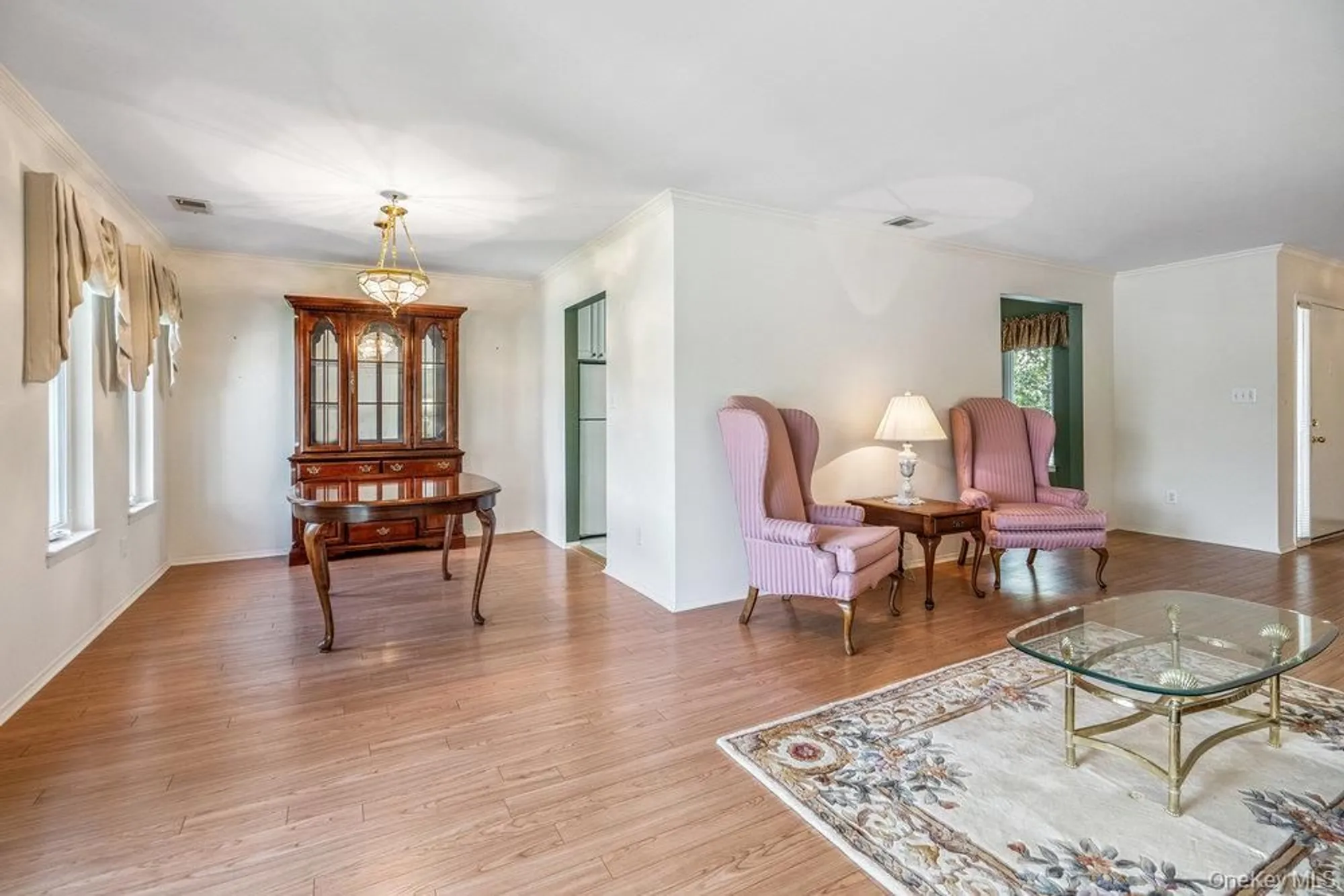 Property Slideshow image 9 of 35 | 914 fenway rd, Saint James, NY, 11780