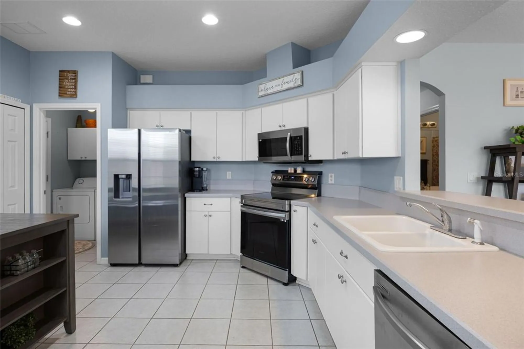 Property Slideshow image 14 of 69 | 27111 nostalgia dr, Leesburg, FL, 34748