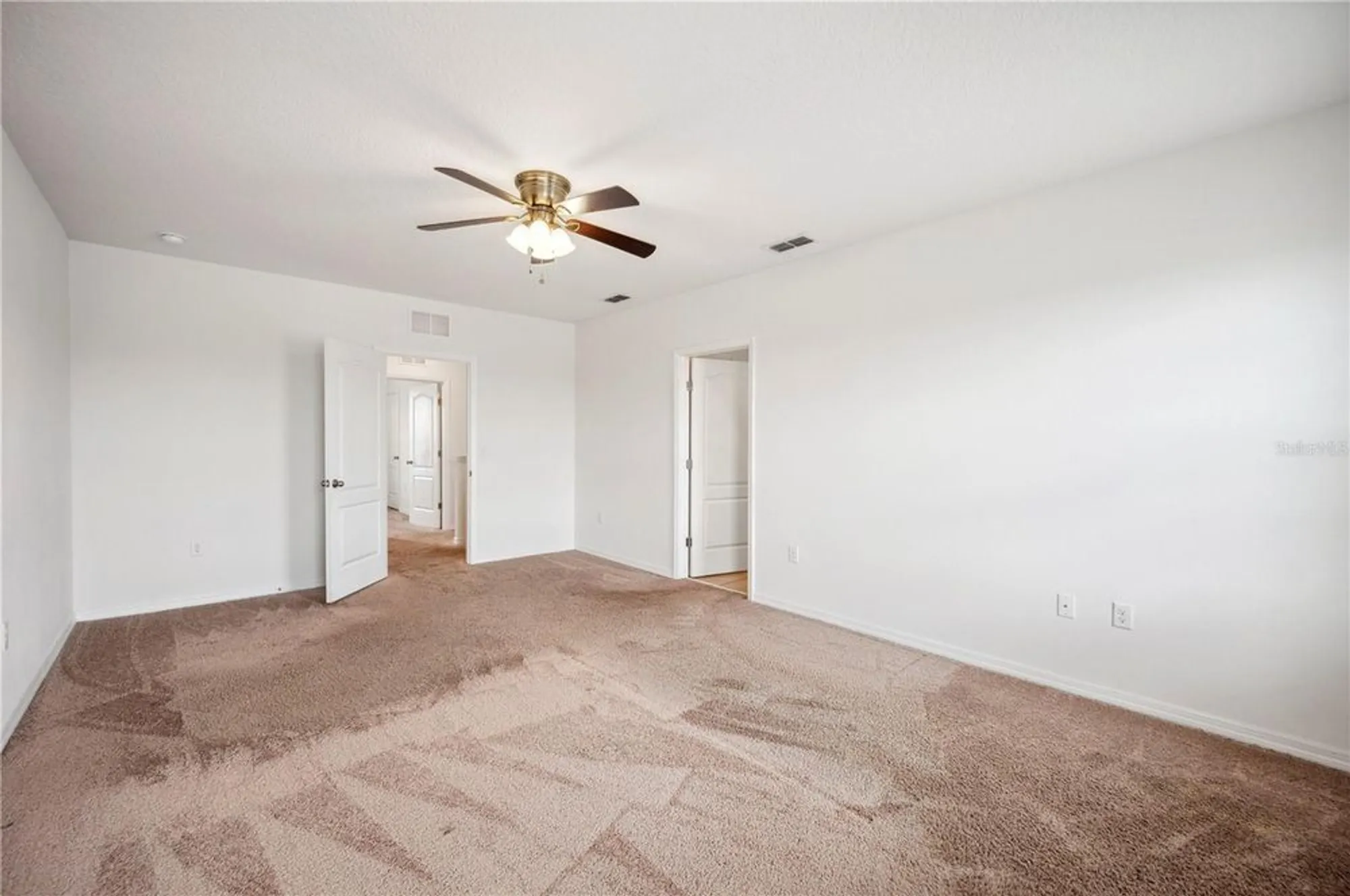 Property Slideshow image 24 of 49 | 2062 blue highlands dr, Lakeland, FL, 33811