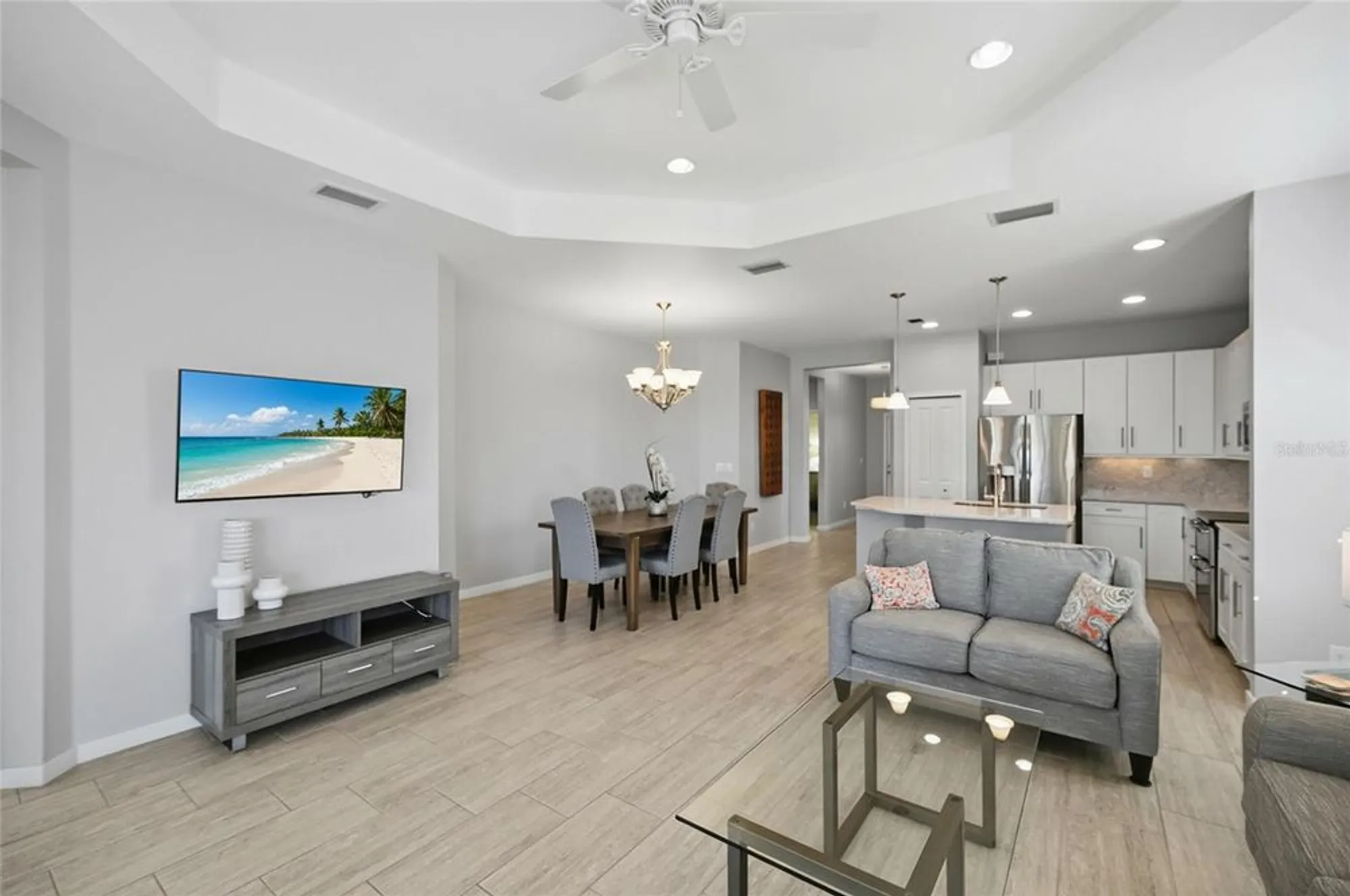 Property Slideshow image 19 of 50 | 7105 vista bella dr, Bradenton, FL, 34209