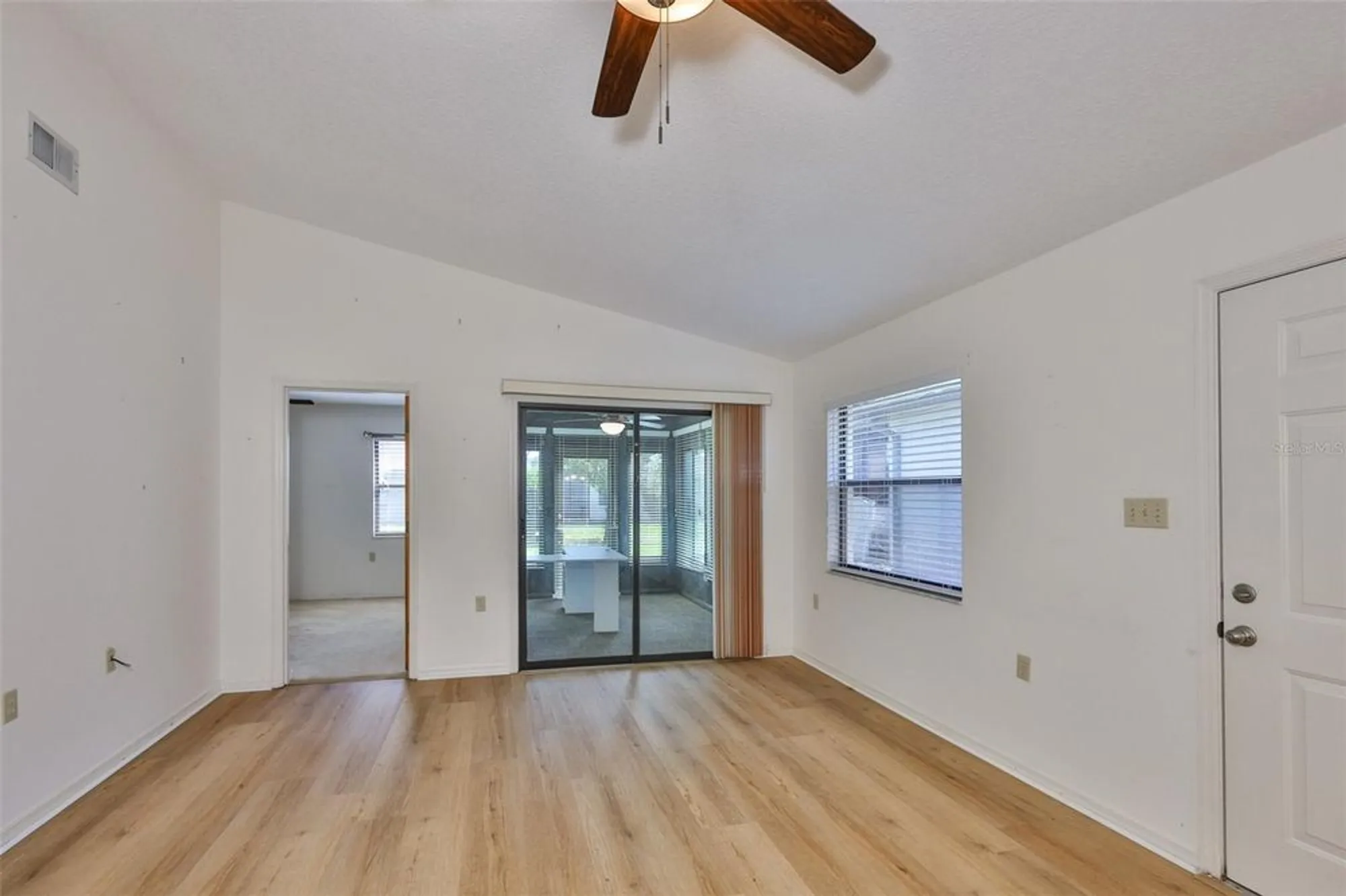 Property Slideshow image 8 of 39 | 6253 sandpipers dr, Lakeland, FL, 33809