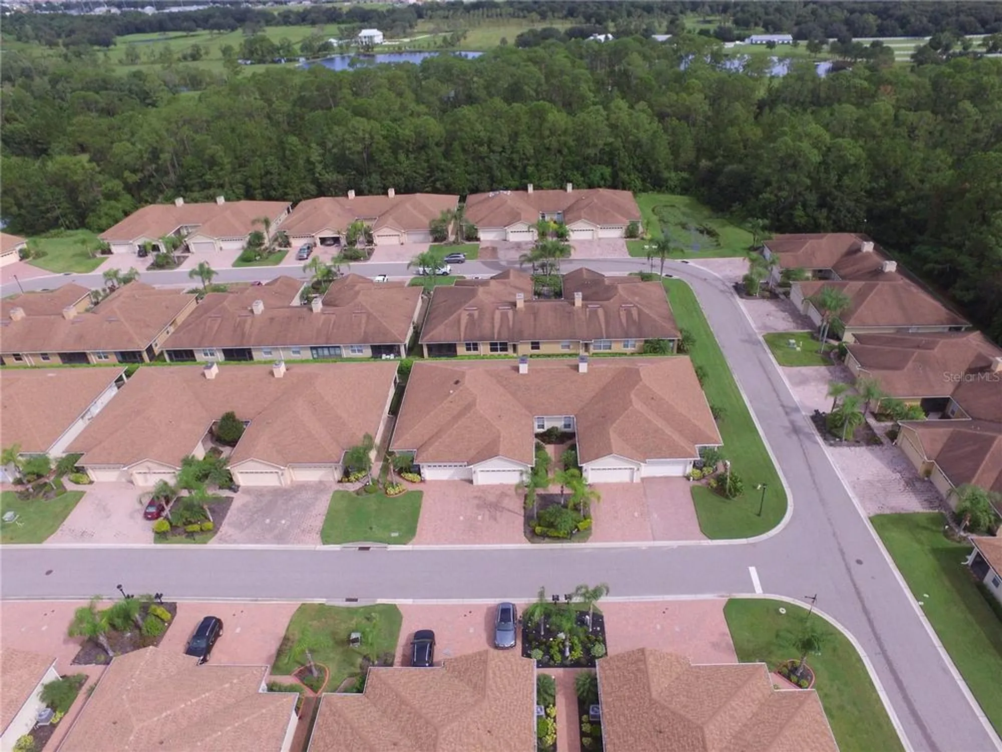 Property Slideshow image 33 of 68 | 1613 linz ct, Winter Haven, FL, 33884