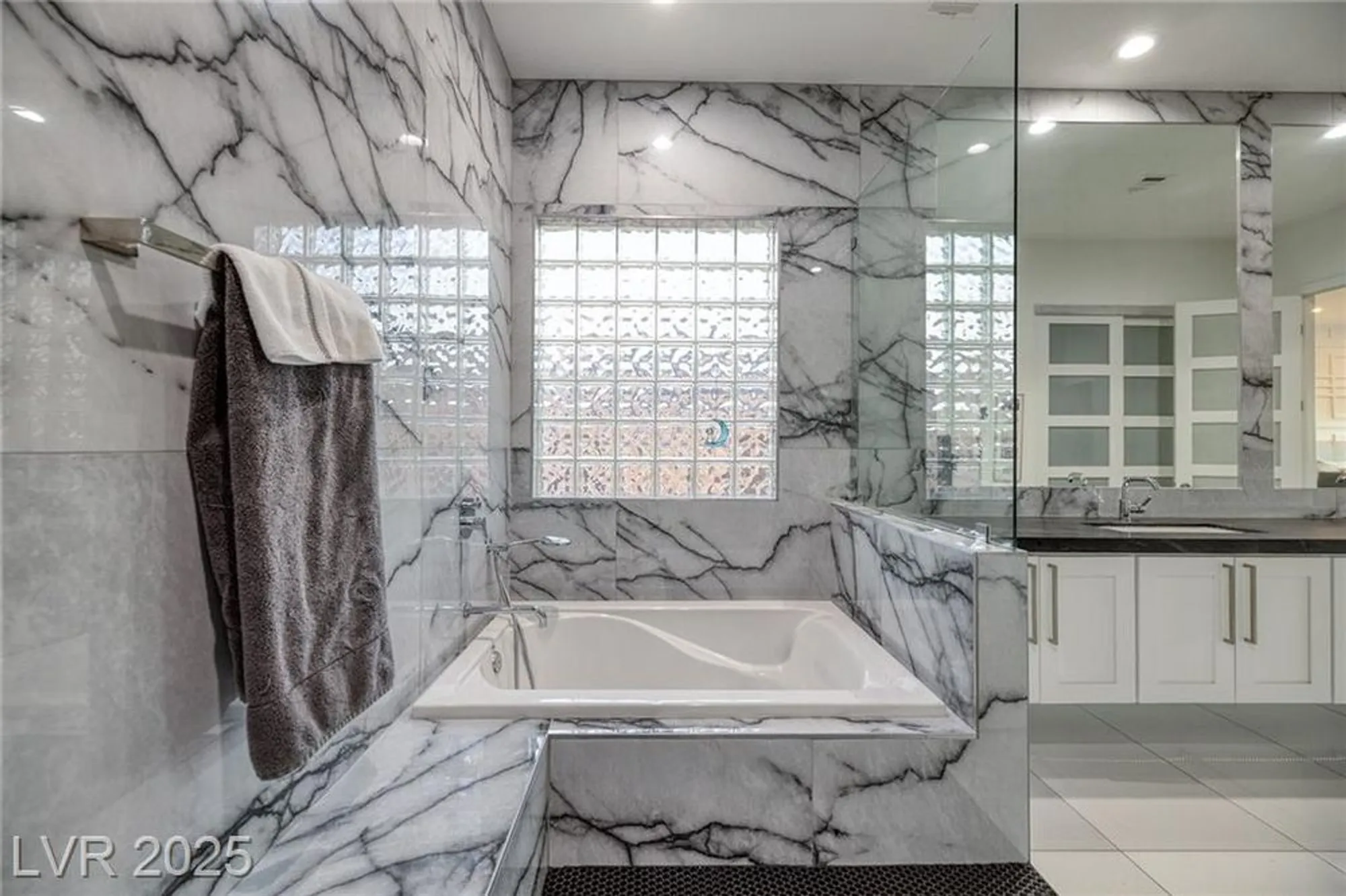 Property Slideshow image 30 of 48 | 2840 foxtail creek ave, Henderson, NV, 89052