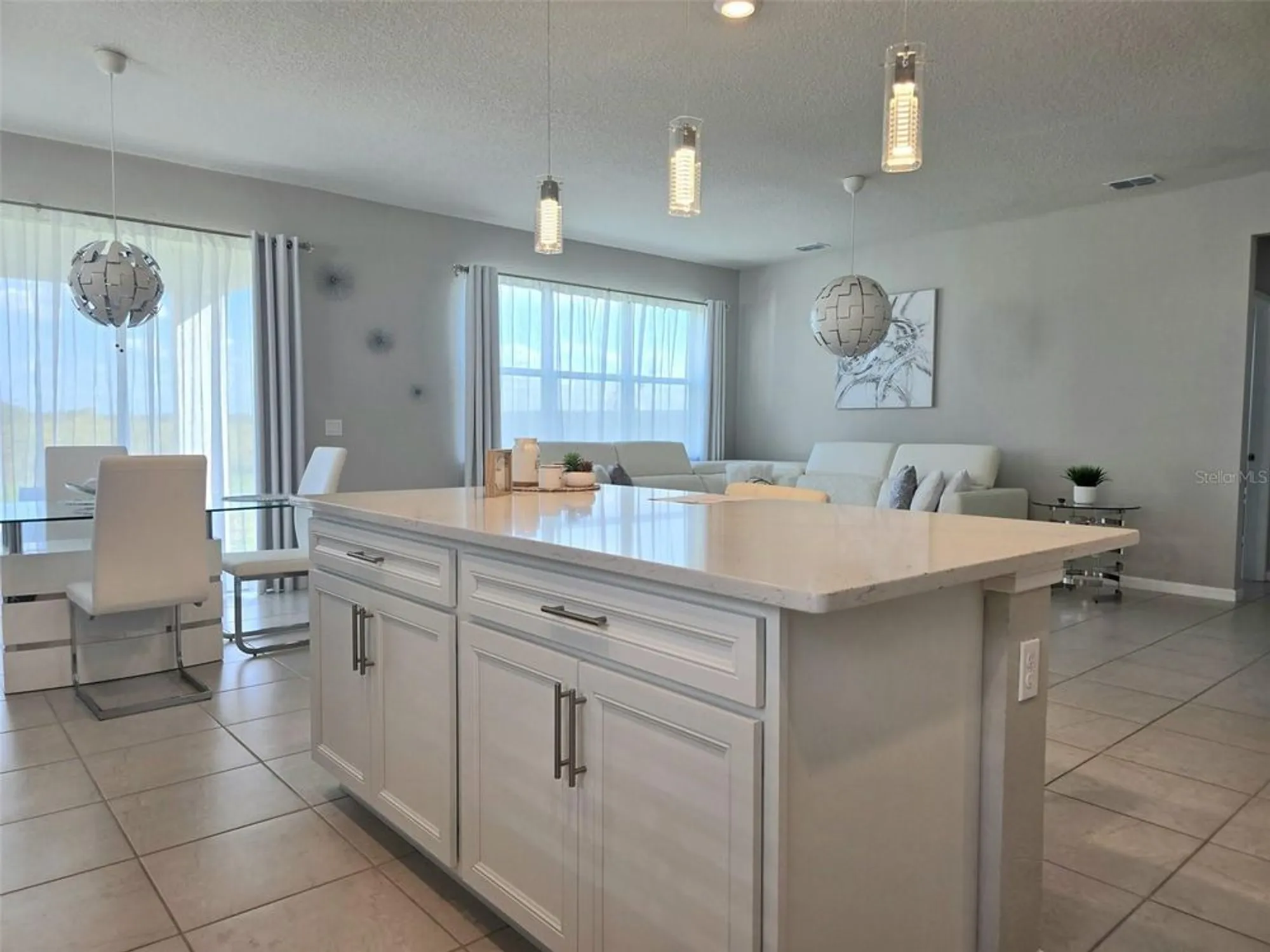 Property Slideshow image 14 of 42 | 1973 spring shower cir, Kissimmee, FL, 34744