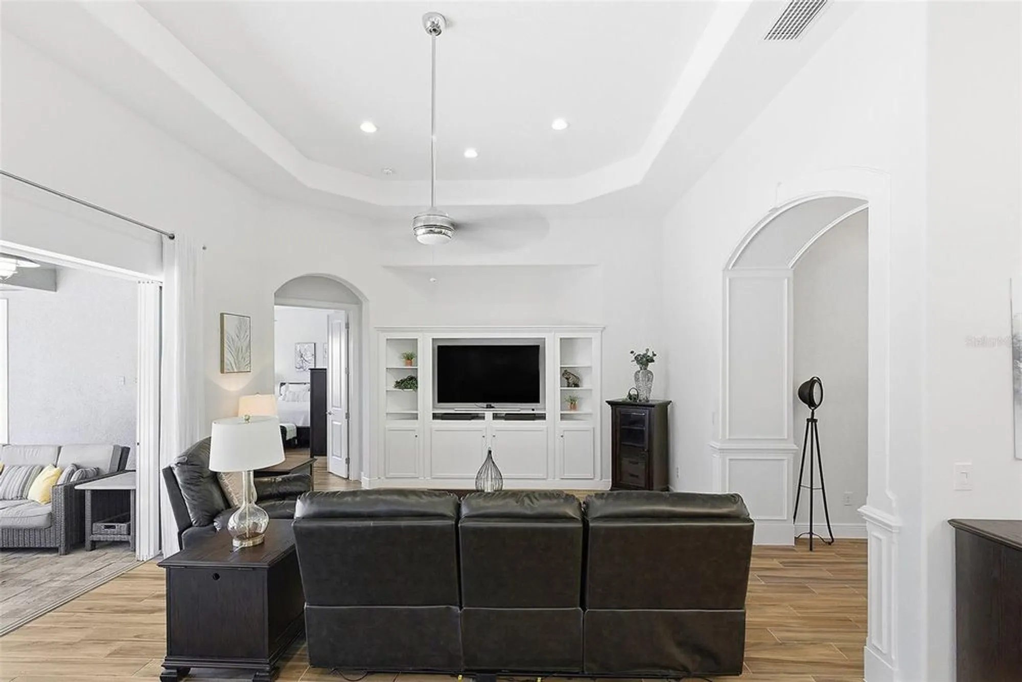 Property Slideshow image 11 of 47 | 39500 hillrise ln, Lady Lake, FL, 32159