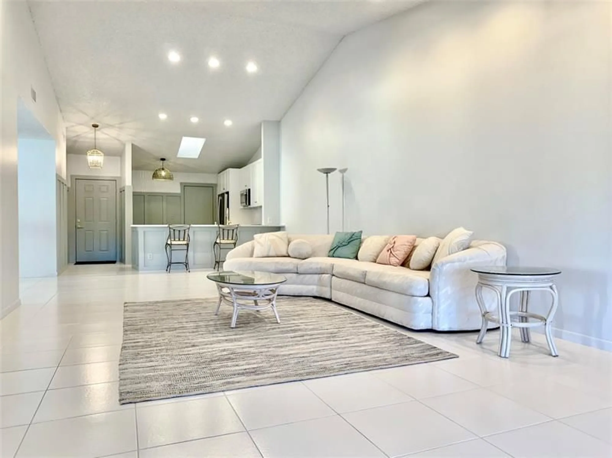 Property Slideshow image 16 of 51 | 5869 sunswept ln b, Boynton Beach, FL, 33437