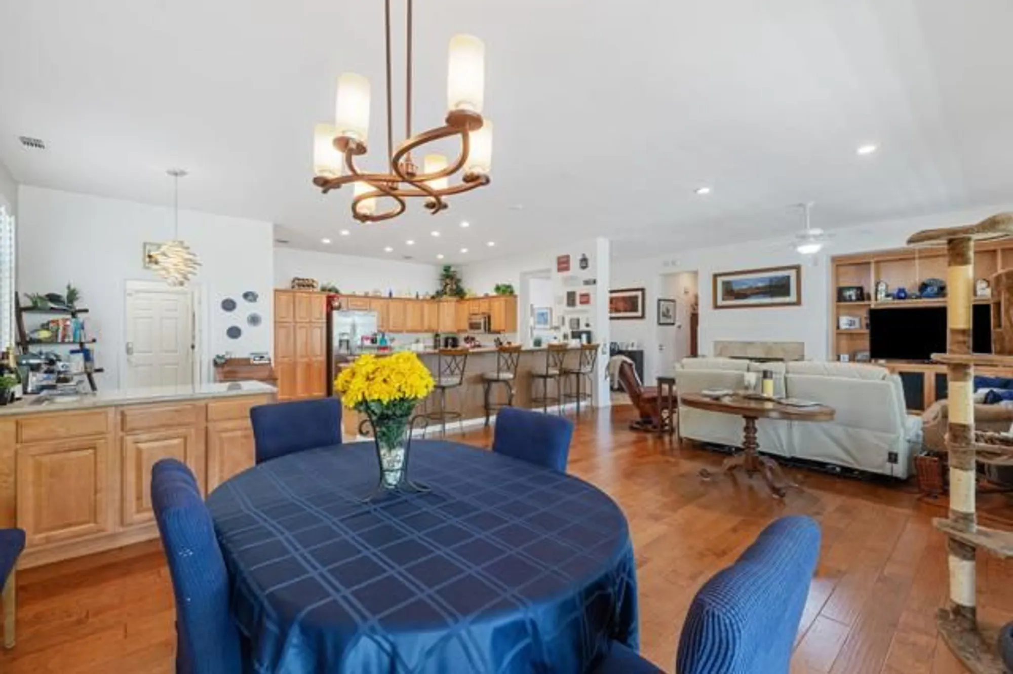 Property Slideshow image 14 of 59 | 78802 falsetto dr, Palm Desert, CA, 92211