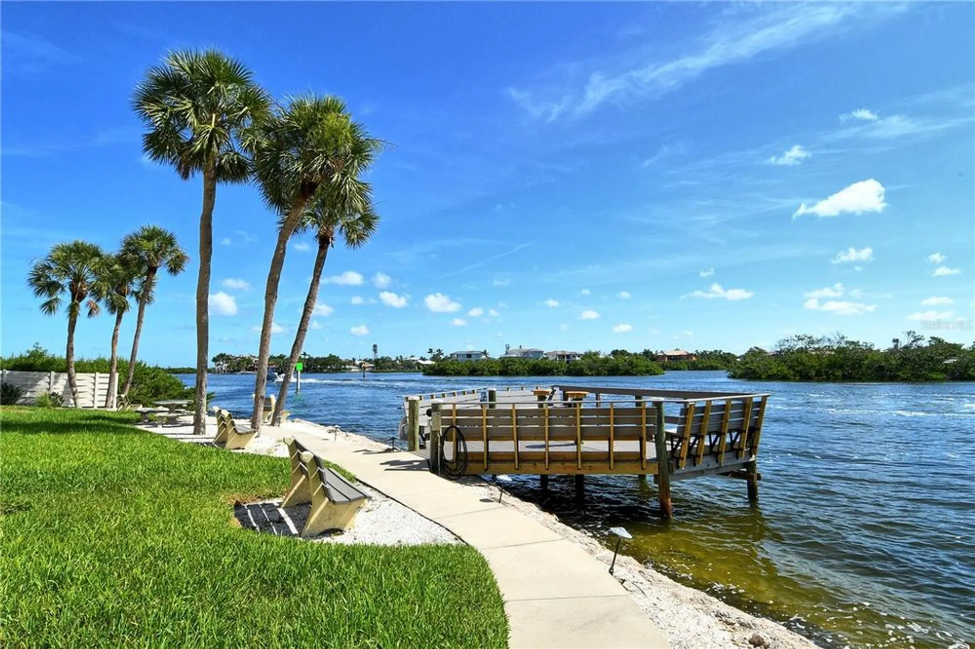 Property Slideshow image 41 of 62 | 1250 n portofino dr apt 208, Sarasota, FL, 34242