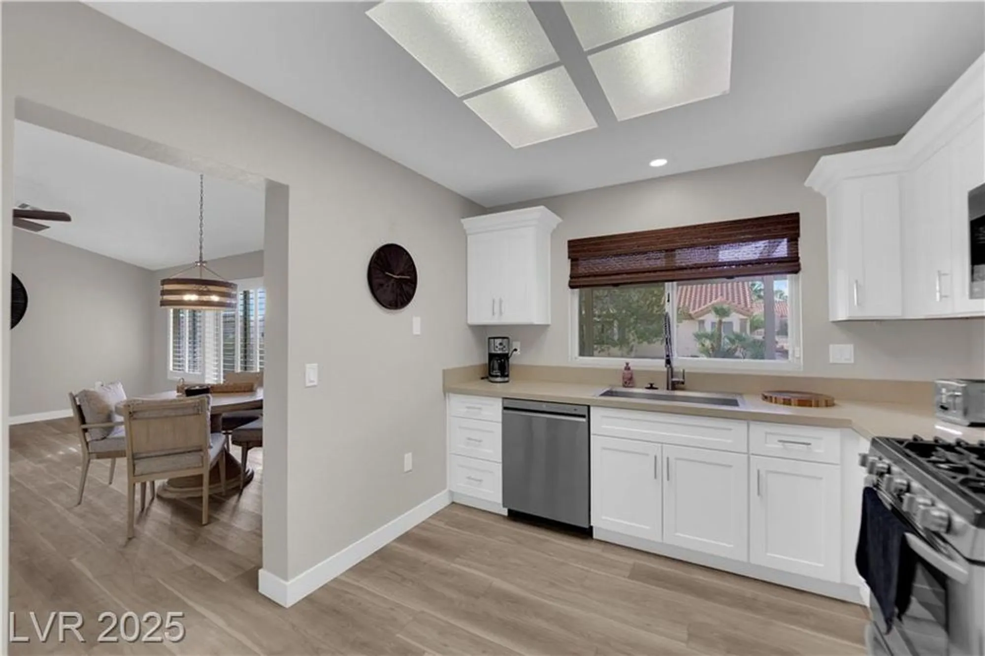 Property Slideshow image 9 of 27 | 8801 villa ridge dr, Las Vegas, NV, 89134