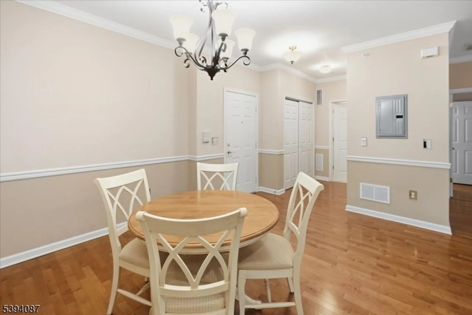 Property Slideshow image 5 of 43 | 89 ridgeview ln, Mount Arlington, NJ, 07856