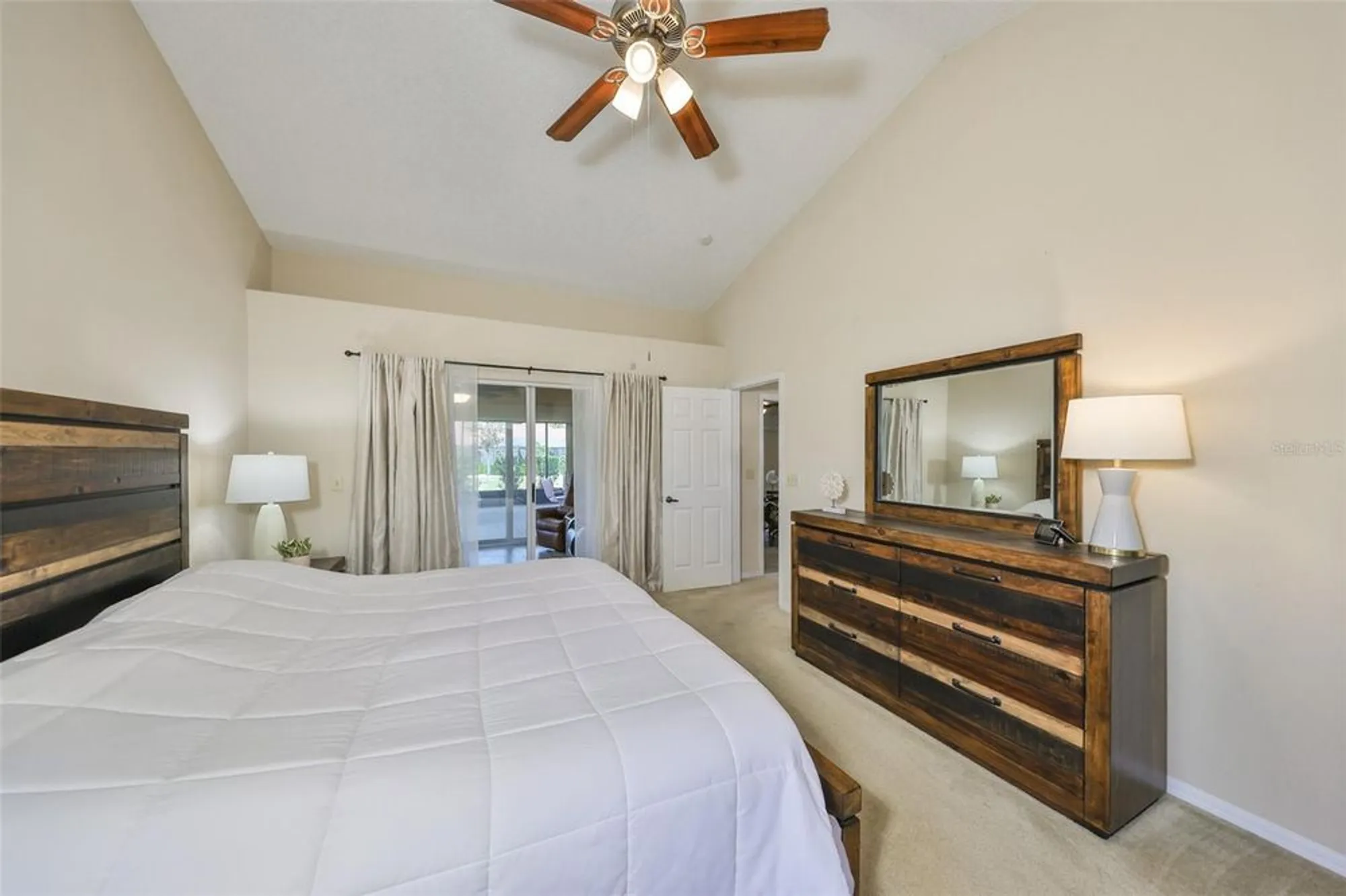 Property Slideshow image 22 of 45 | 2004 berry roberts dr, Sun City Center, FL, 33573