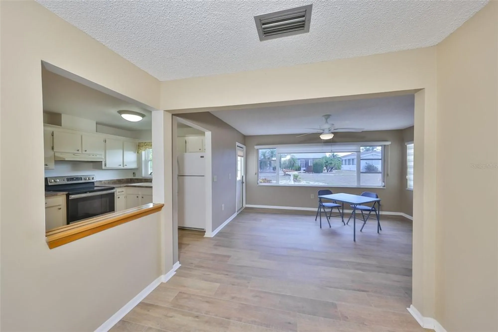 Property Slideshow image 7 of 30 | 1529 allegheny dr, Sun City Center, FL, 33573