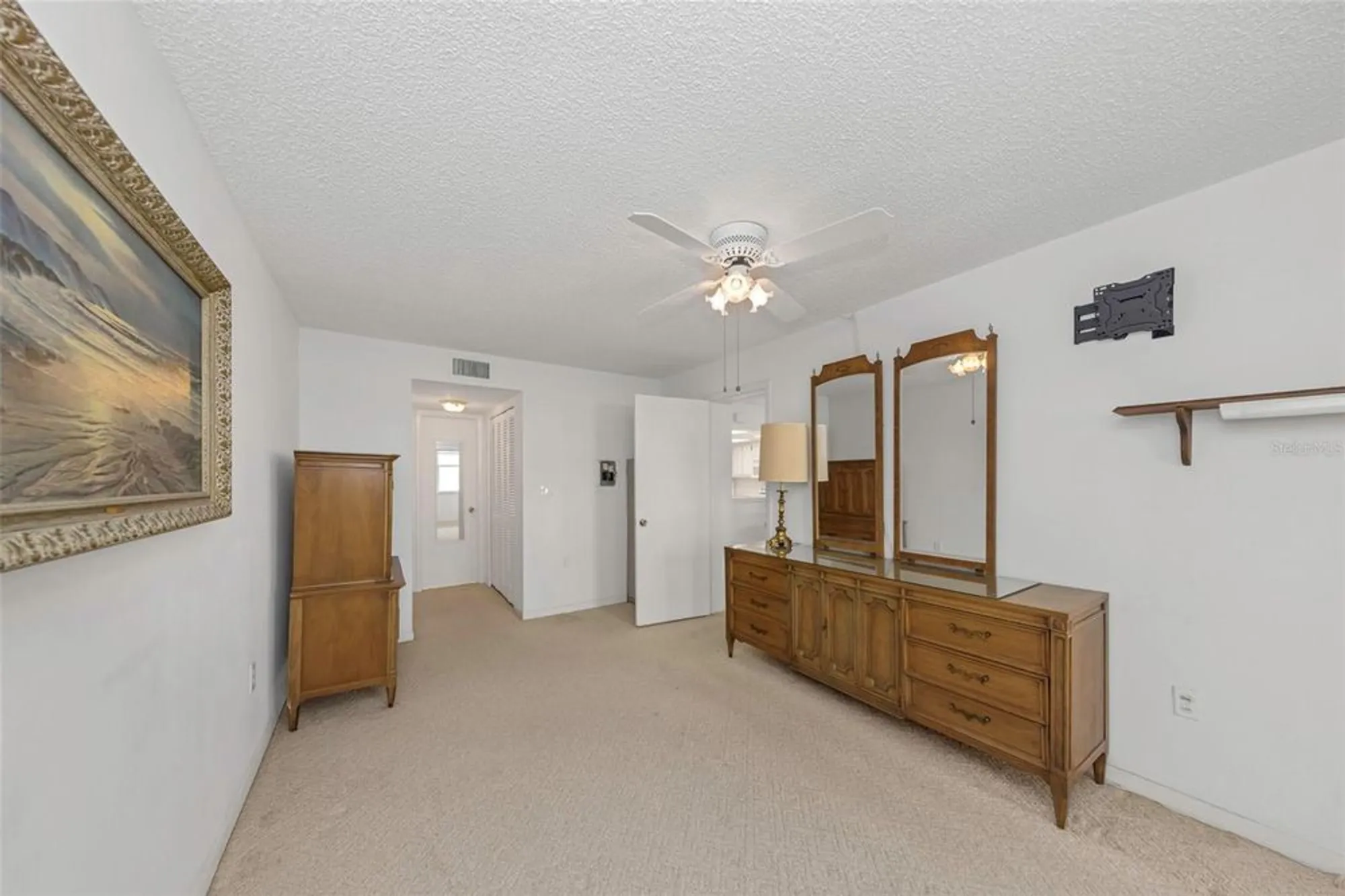 Property Slideshow image 26 of 95 | 4550 cove cir apt 207, St Petersburg, FL, 33708