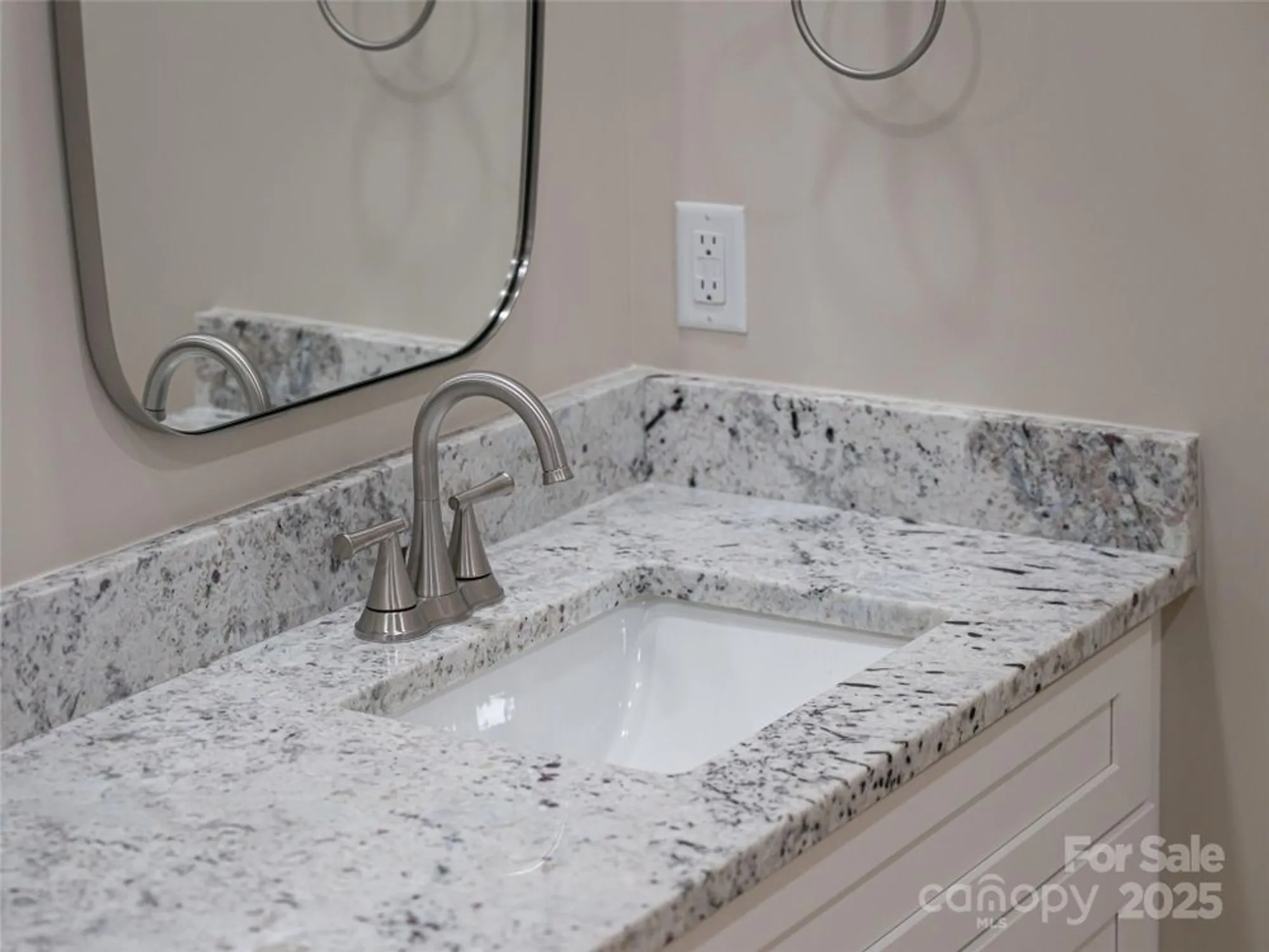 Property Slideshow image 23 of 48 | 281 carriage crest dr, Hendersonville, NC, 28791