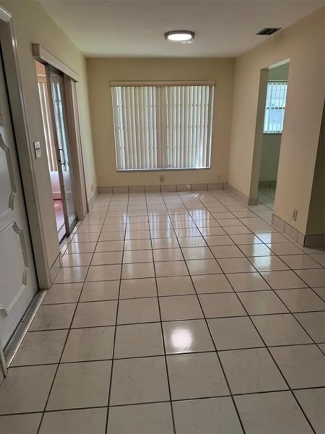 Property Slideshow image 6 of 24 | 1071 nw 88th ave # 93a, Plantation, FL, 33322