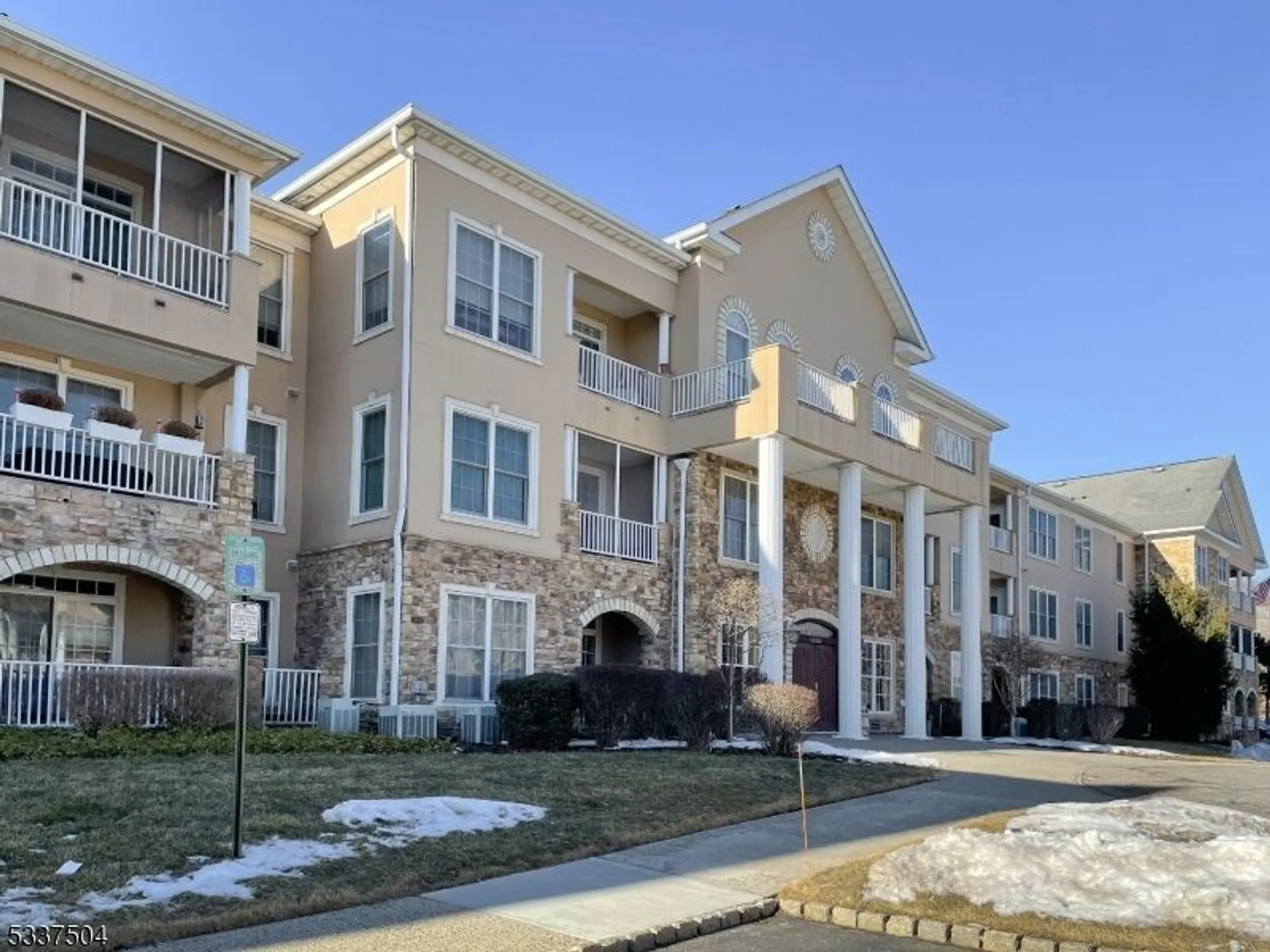 Property Slideshow image 1 of 28 | 204 cleveland ln, Rockaway Boro, NJ, 07866