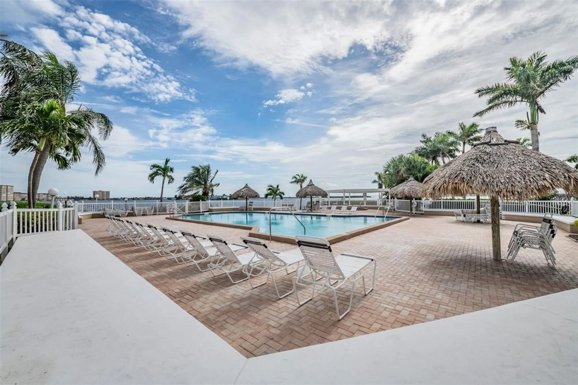 Property Slideshow image 21 of 24 | 6322 palma del mar blvd s apt 1107, Saint Petersburg, FL, 33715