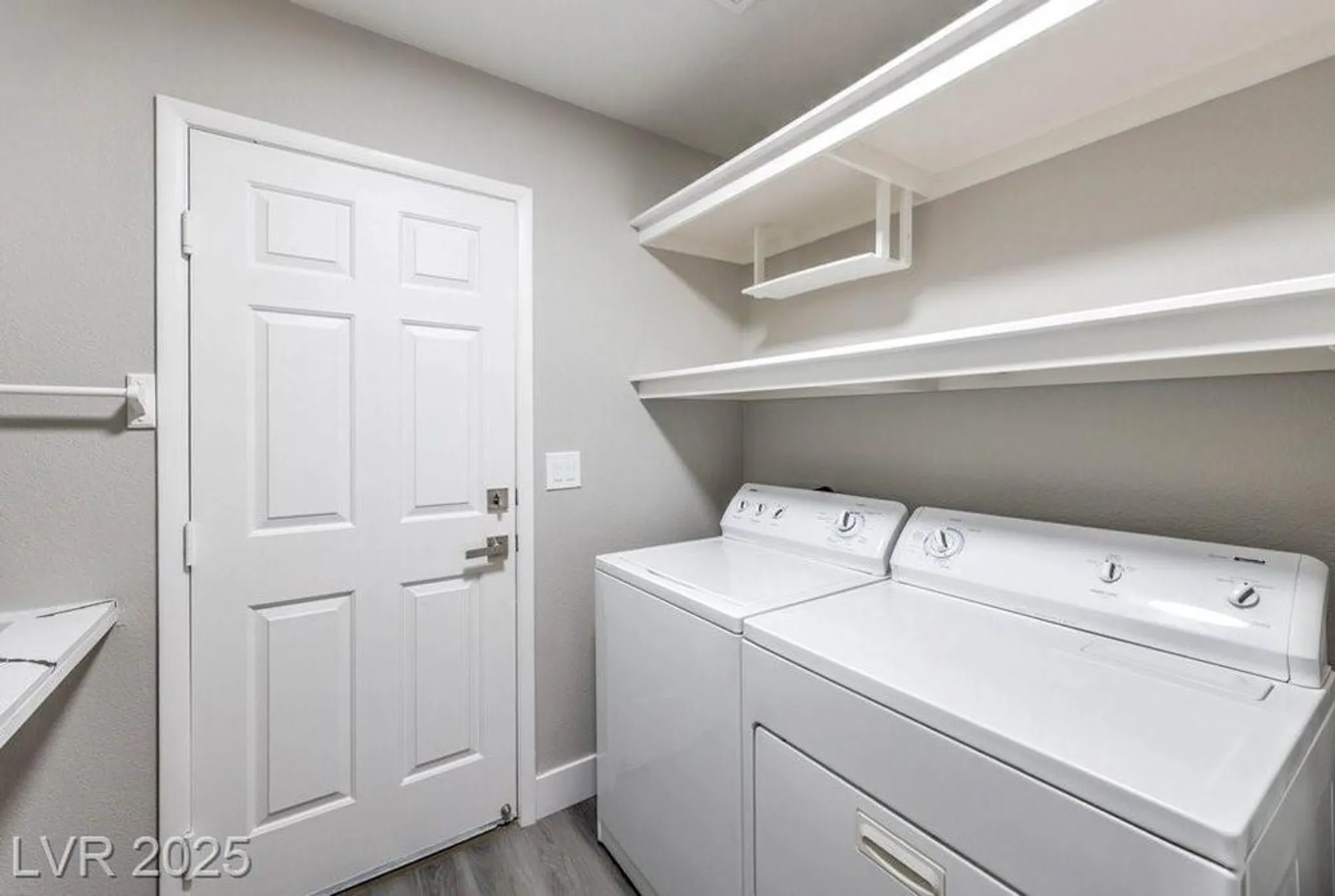 Property Slideshow image 41 of 63 | 5433 honey mesquite ln, Las Vegas, NV, 89130