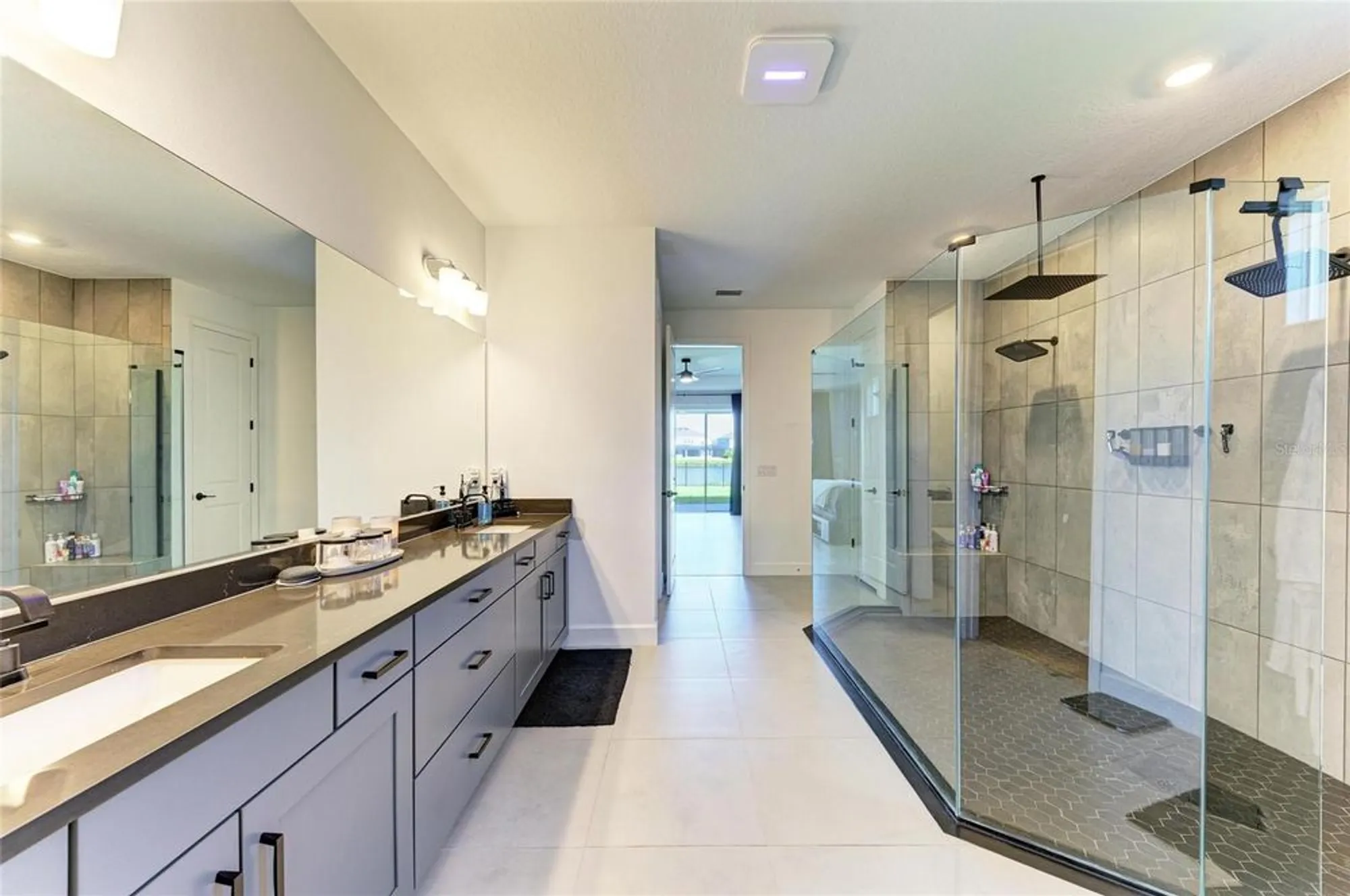 Property Slideshow image 50 of 100 | 16115 mount holly dr, Bradenton, FL, 34211