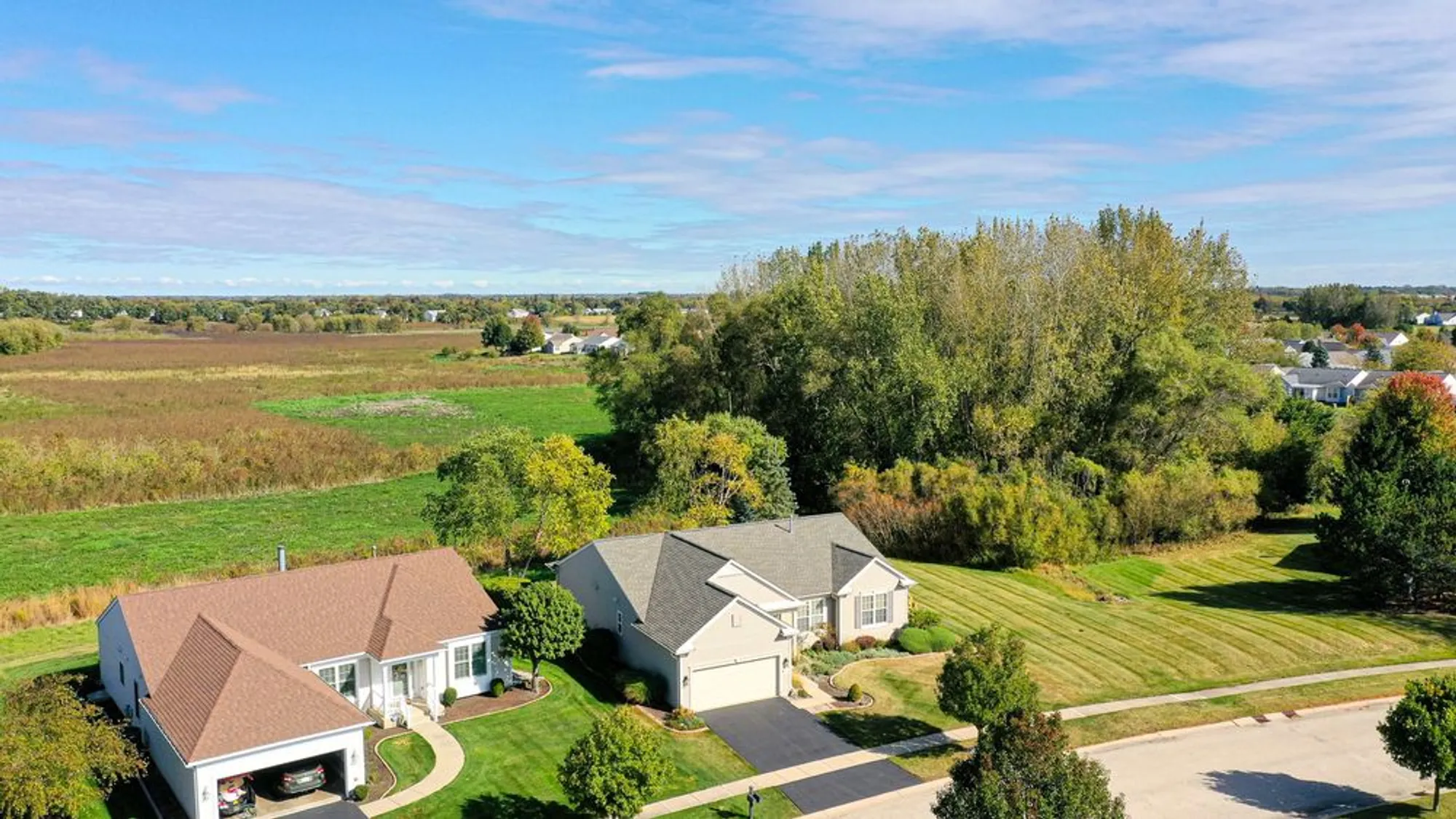 Property Slideshow image 35 of 43 | 12770 timber creek dr, Huntley, IL, 60142