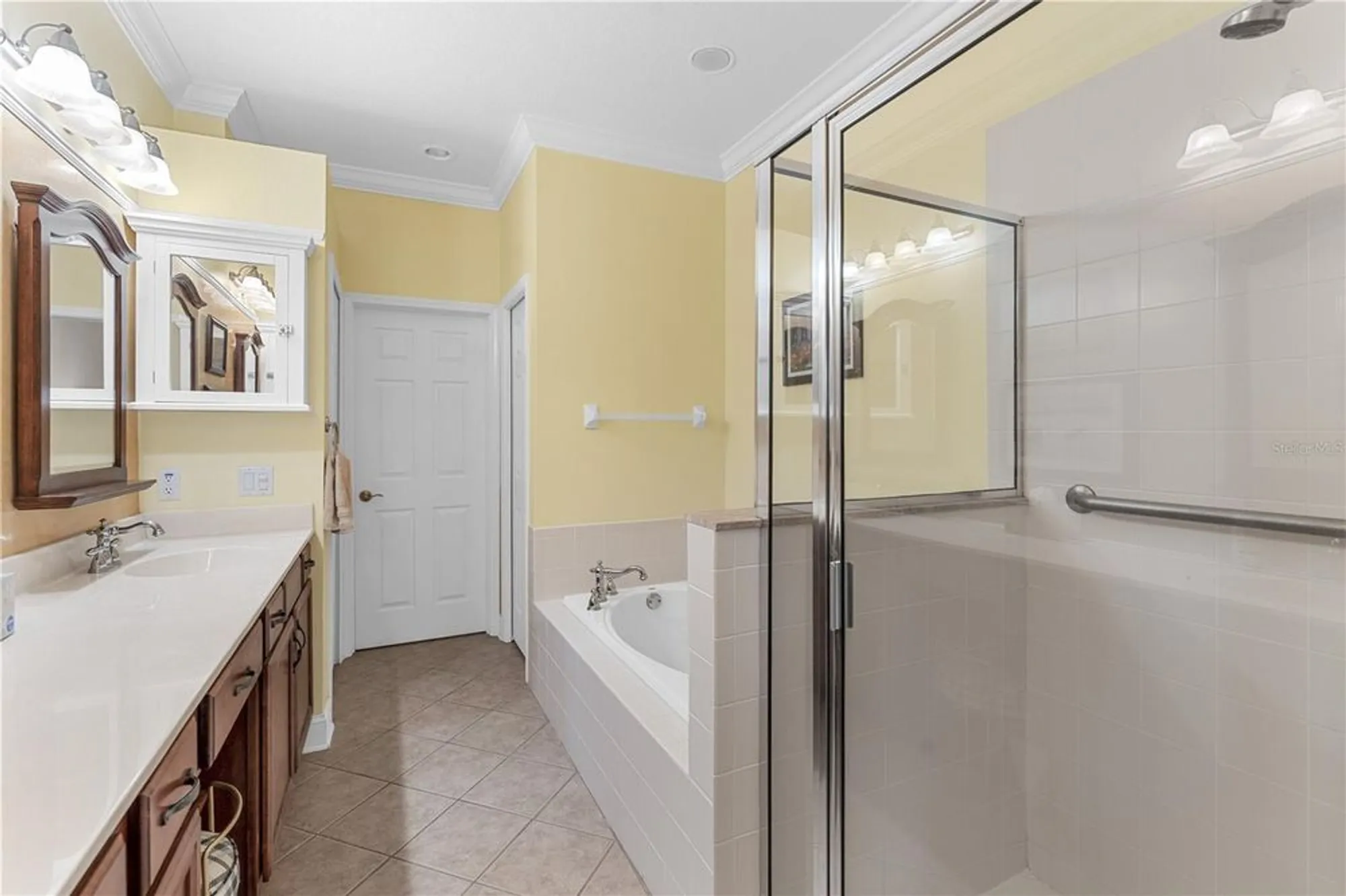 Property Slideshow image 45 of 97 | 5210 golden isles dr, Apollo Beach, FL, 33572