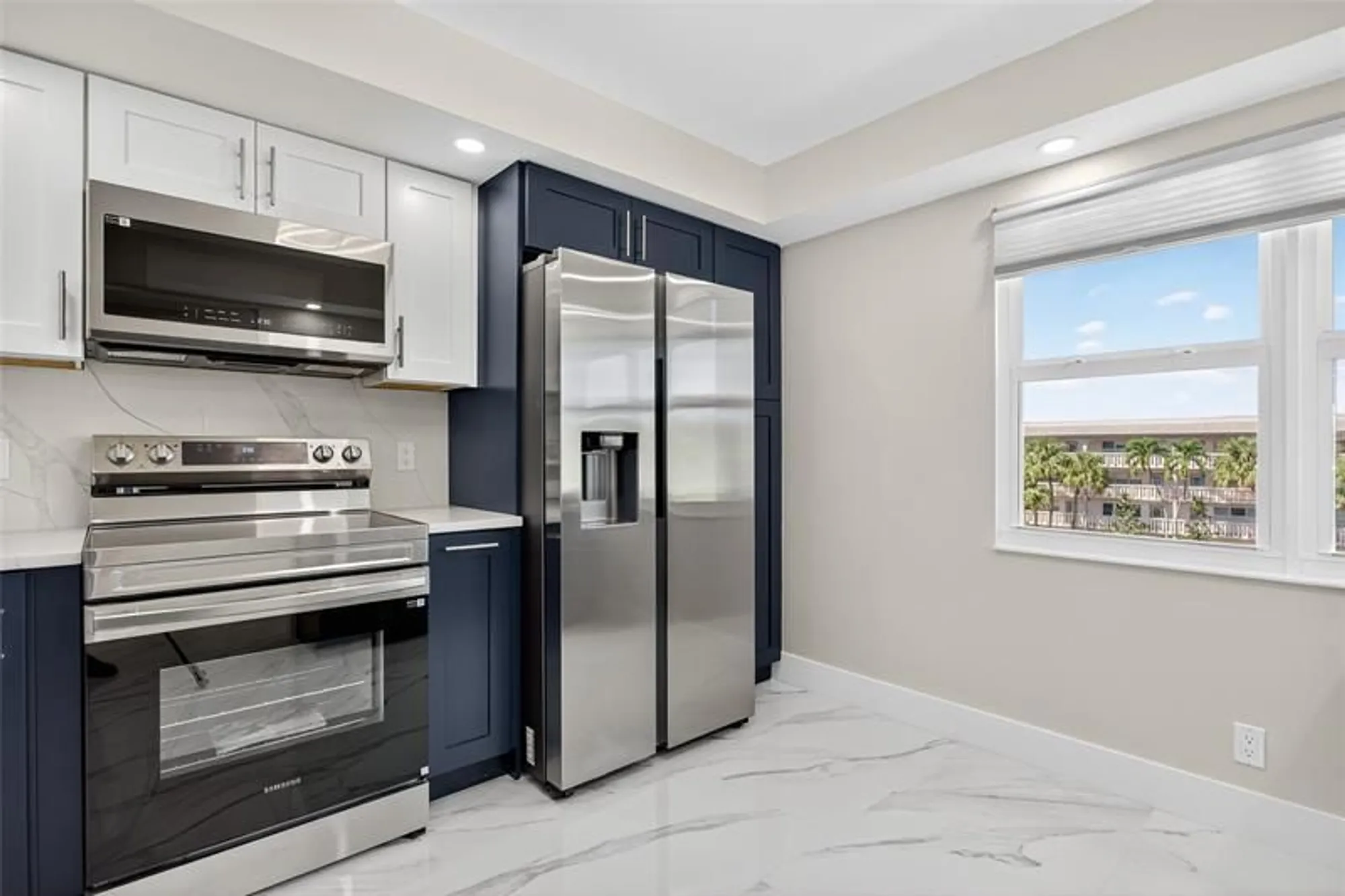 Property Slideshow image 6 of 83 | 3303 aruba way o4, Coconut Creek, FL, 33066