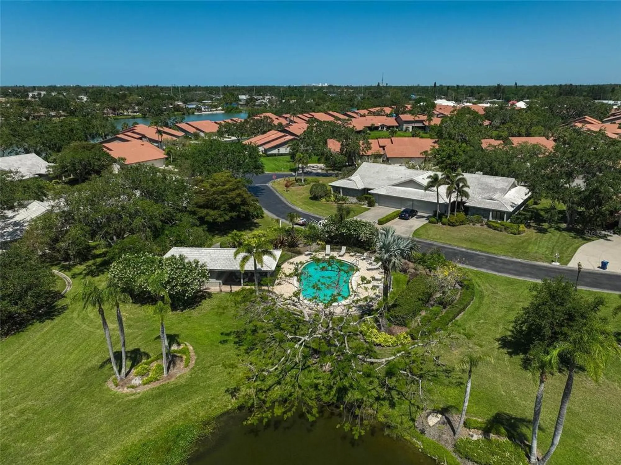 Property Slideshow image 45 of 61 | 3890 wilshire cir 27, Sarasota, FL, 34238