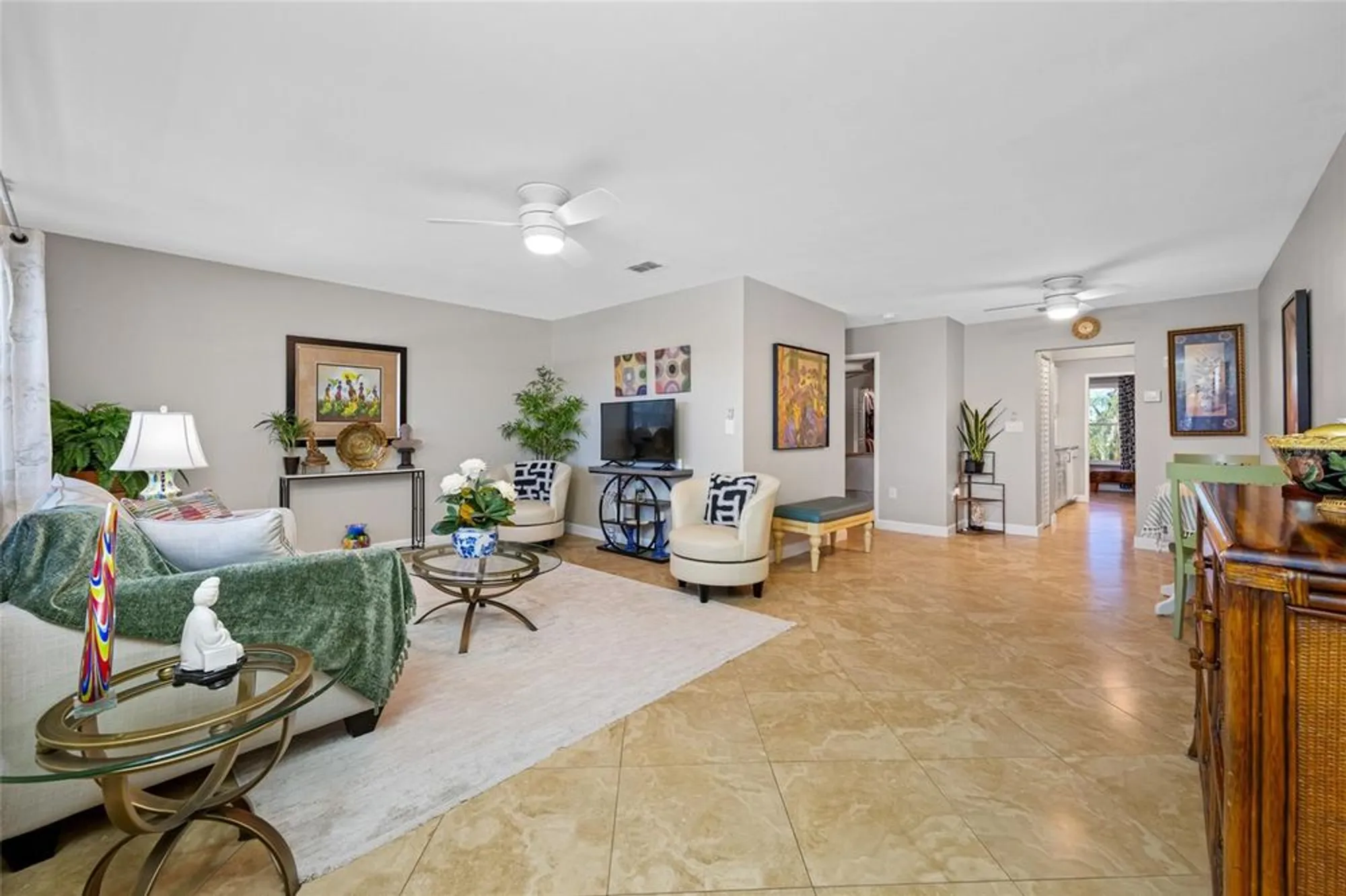 Property Slideshow image 4 of 36 | 5530 80th st n unit c302, St Petersburg, FL, 33709