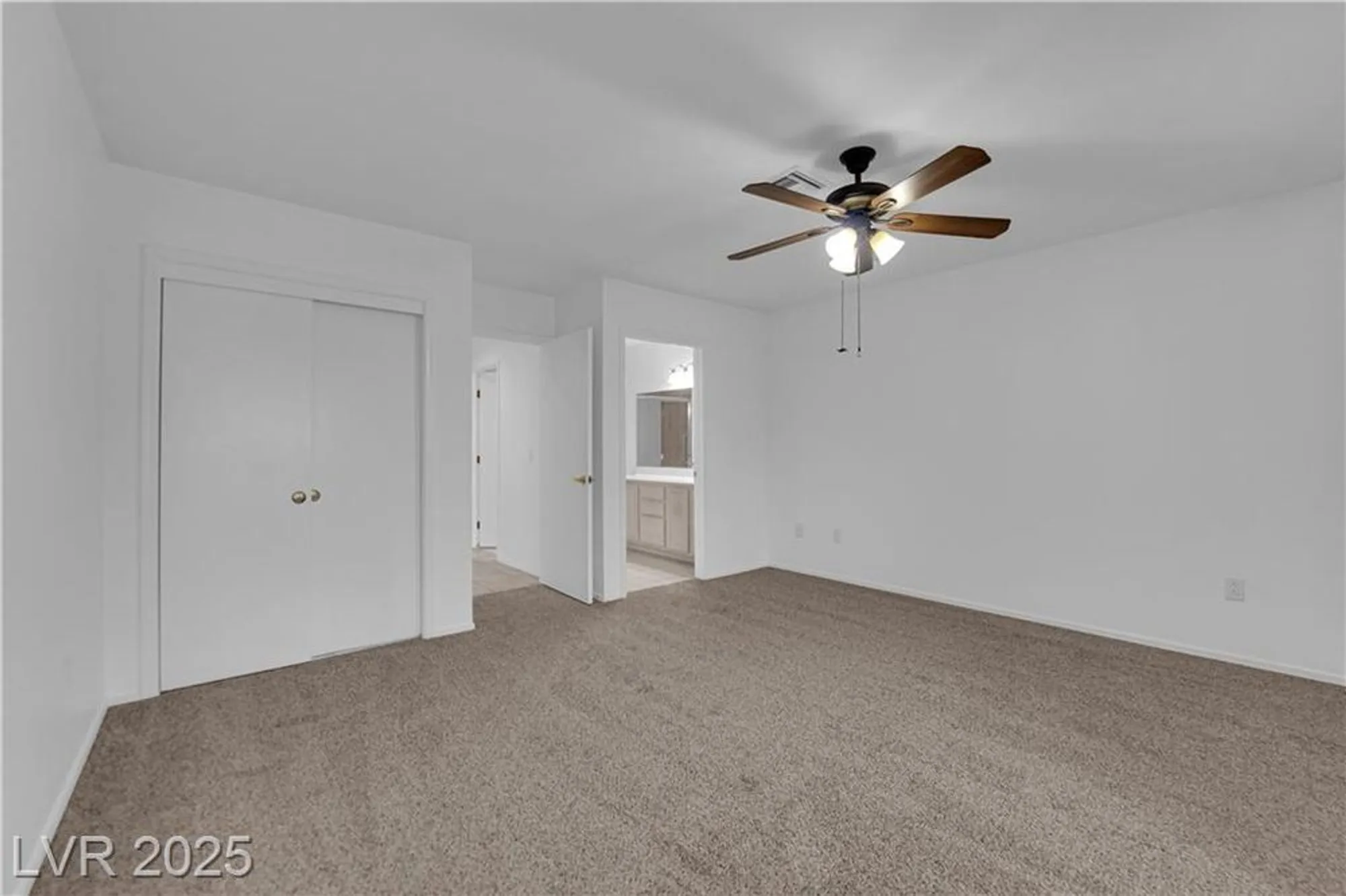 Property Slideshow image 20 of 40 | 9424 gold mountain dr, Las Vegas, NV, 89134