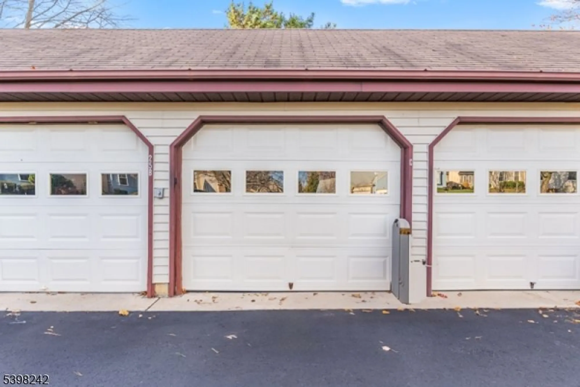 Property Slideshow image 32 of 32 | 18 benjamin franklin dr, Monroe Twp., NJ, 08831