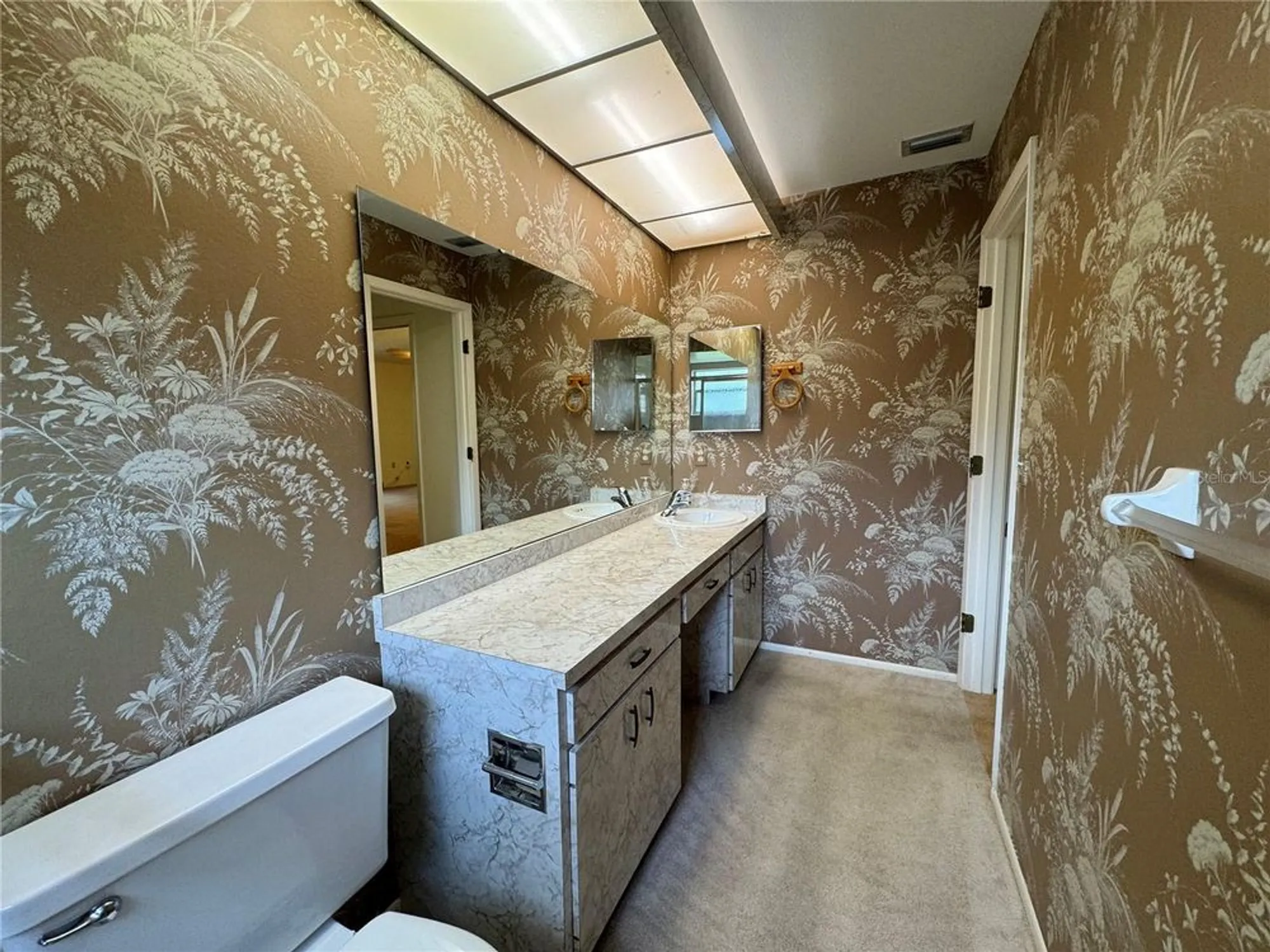 Property Slideshow image 12 of 26 | 3925 oakhurst blvd 3010, Sarasota, FL, 34233