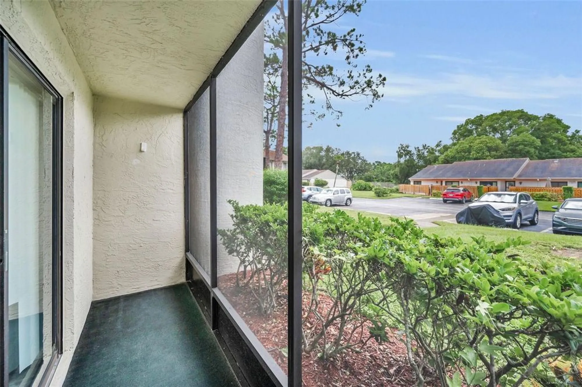 Property Slideshow image 26 of 70 | 2687 pine ridge way e1, Palm Harbor, FL, 34684